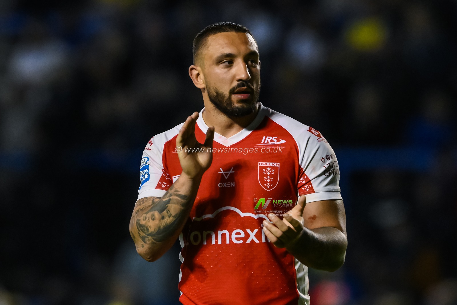 Elliot Minchella #13 of Hull KR applauds the fans at the end of the Betfred Super League Round 12 match Warrington Wolves vs Hull KR at Halliwell Jones Stadium, Warrington, United Kingdom, 12th May 2023

(Photo by Craig Thomas/News Images)