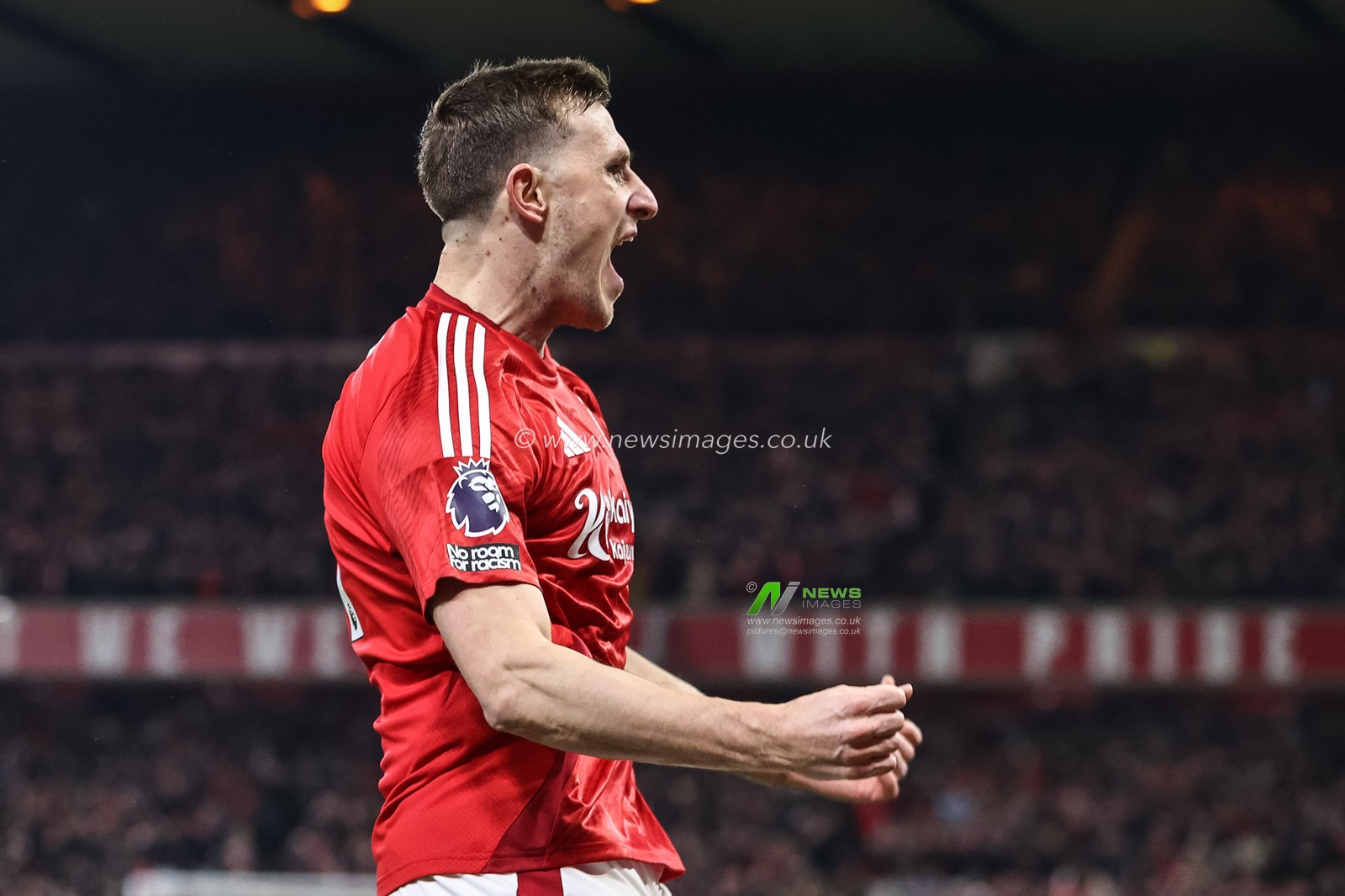 Chris Wood of Nottingham Forest celebrates his goal to make it 1-0 during the Premier League match Nottingham Forest vs Liverpool at City Ground, Nottingham, United Kingdom, 14th January 2025

(Photo by Alfie Cosgrove/News Images)