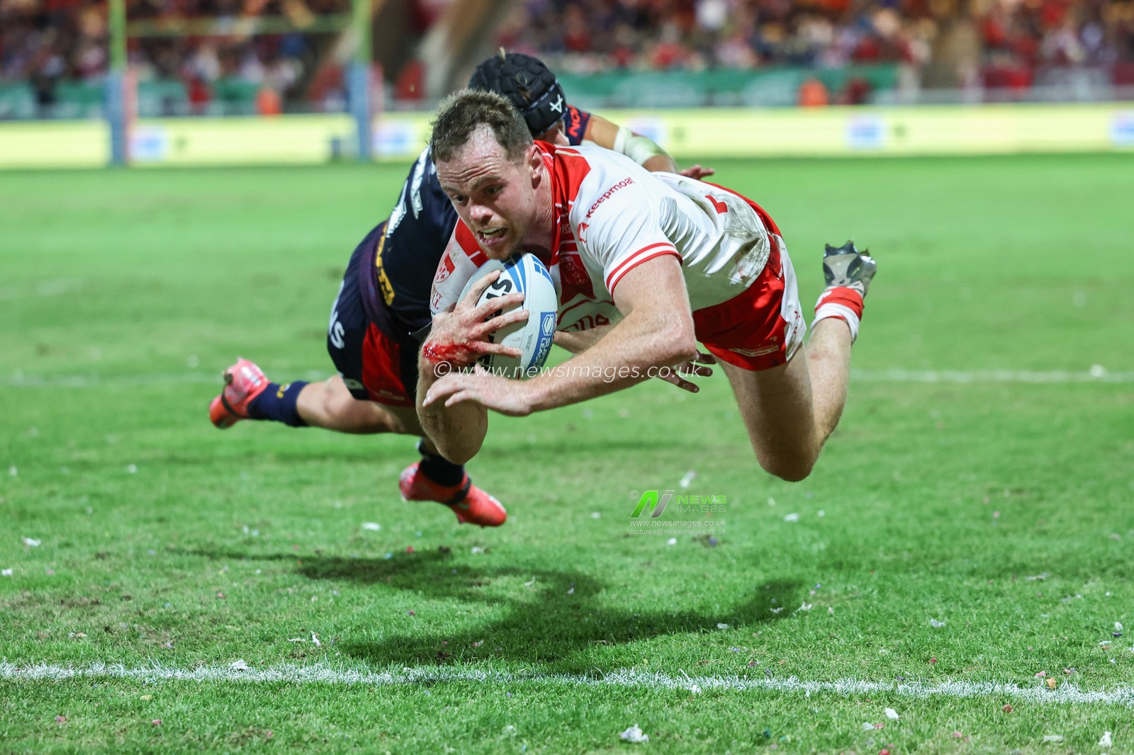 Joe Burgess of Hull KR goes over for a try during the Betfred Super League Round 24 match Hull KR vs St Helens at Sewell Group Craven Park, Kingston upon Hull, United Kingdom, 29th August 2025

(Photo by Mark Cosgrove/News Images)
