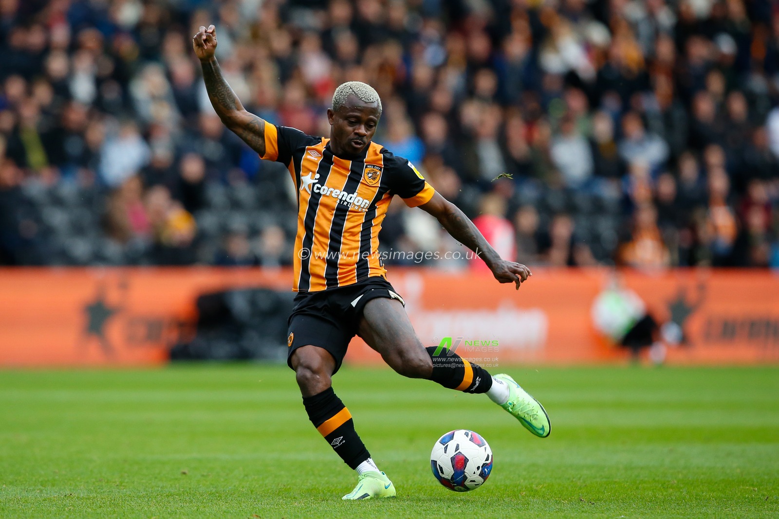 Jean MichaÃ«l Seri #24 of Hull City during the Sky Bet Championship match Hull City vs Birmingham City at MKM Stadium, Hull, United Kingdom, 16th October 2022

(Photo by Ben Early/News Images)