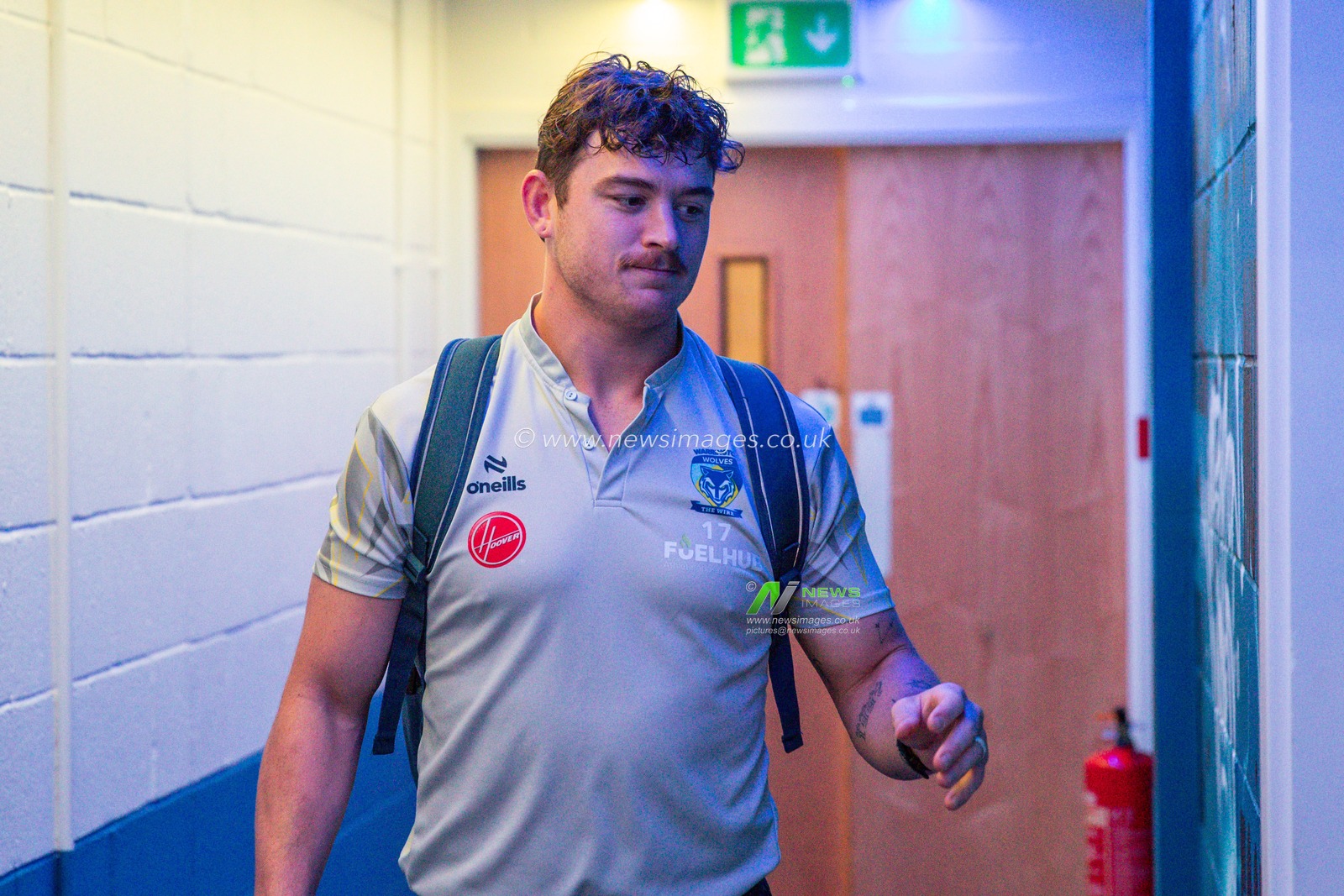 Jordan Crowther of Warrington Wolves arrives ahead of the Betfred Super League Round 25 match Warrington Wolves vs St Helens at Halliwell Jones Stadium, Warrington, United Kingdom, 7th September 2024

(Photo by Gareth Evans/News Images)