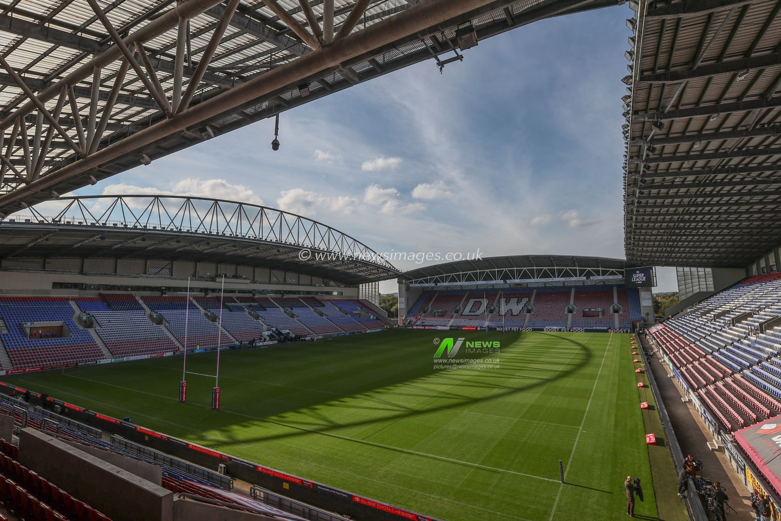 A general view of The Brick Community Stadium during the Betfred Super League Semi-Finals match Wigan Warriors vs Leigh Leopards at The Brick Community Stadium, Wigan, United Kingdom, 5th October 2024

(Photo by Alfie Cosgrove/News Images)