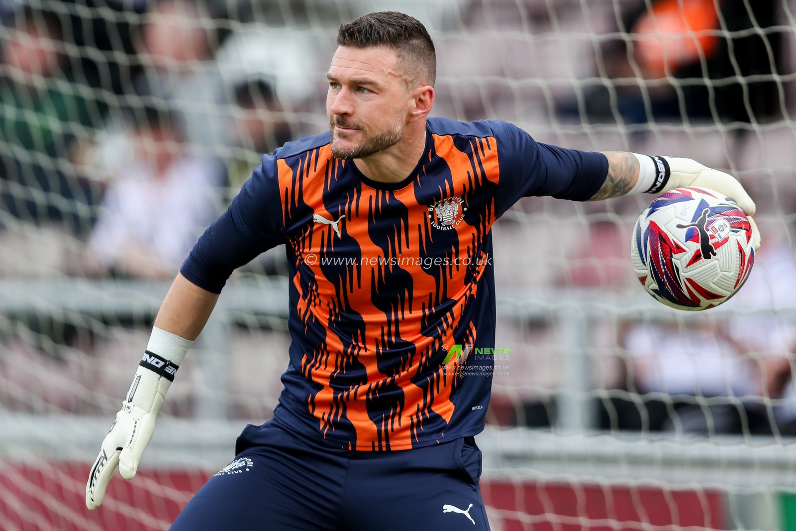 Richard O'Donnell of Blackpool warms up prior to the Sky Bet League 1 match Northampton Town vs Blackpool at Sixfields Stadium, Northampton, United Kingdom, 22nd March 2025

(Photo by Izzy Poles/News Images)