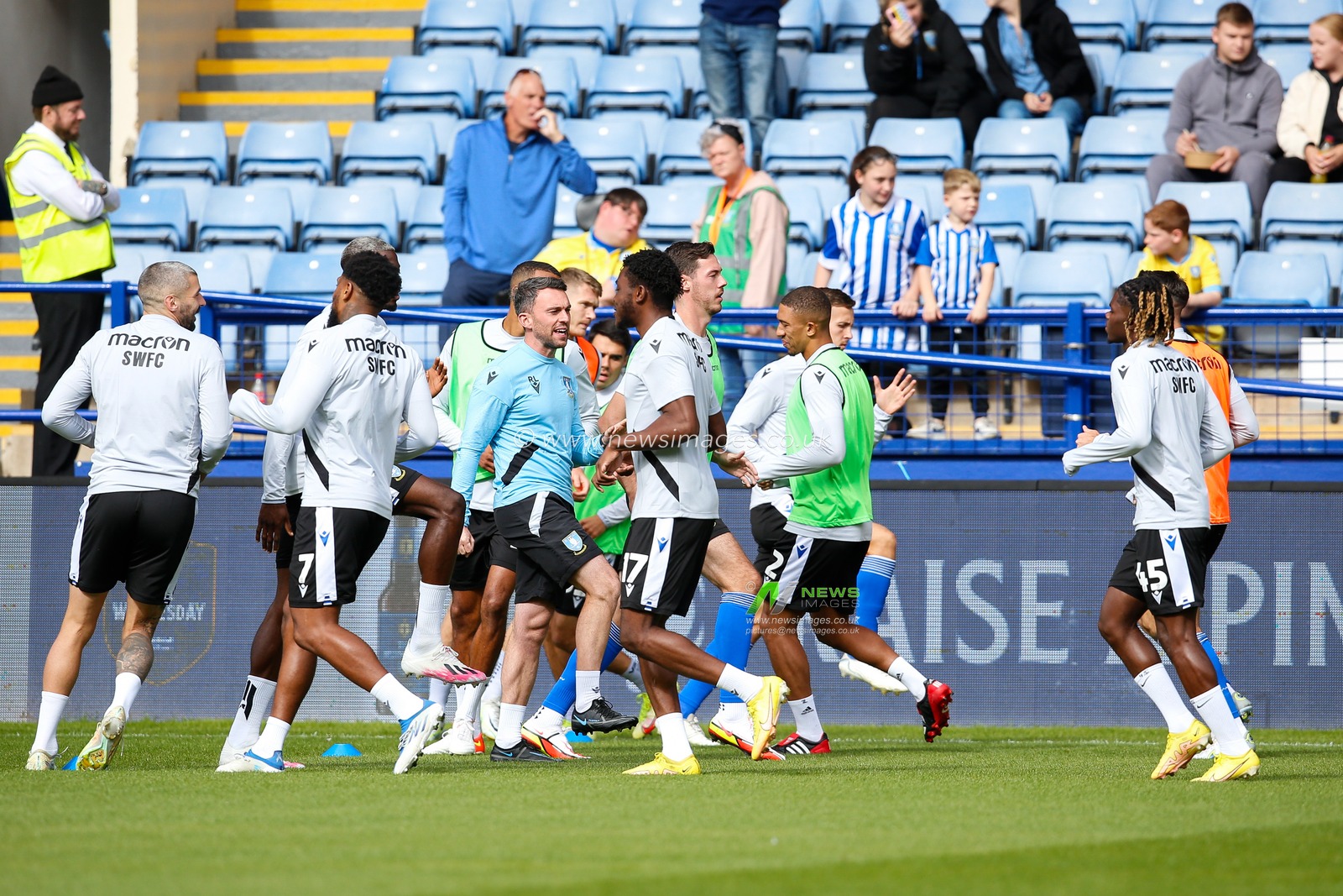 Players of Sheffield Wednesday warm up before the Sky Bet League 1 match Sheffield Wednesday vs Wycombe Wanderers at Hillsborough, Sheffield, United Kingdom, 24th September 2022

(Photo by Ben Early/News Images)