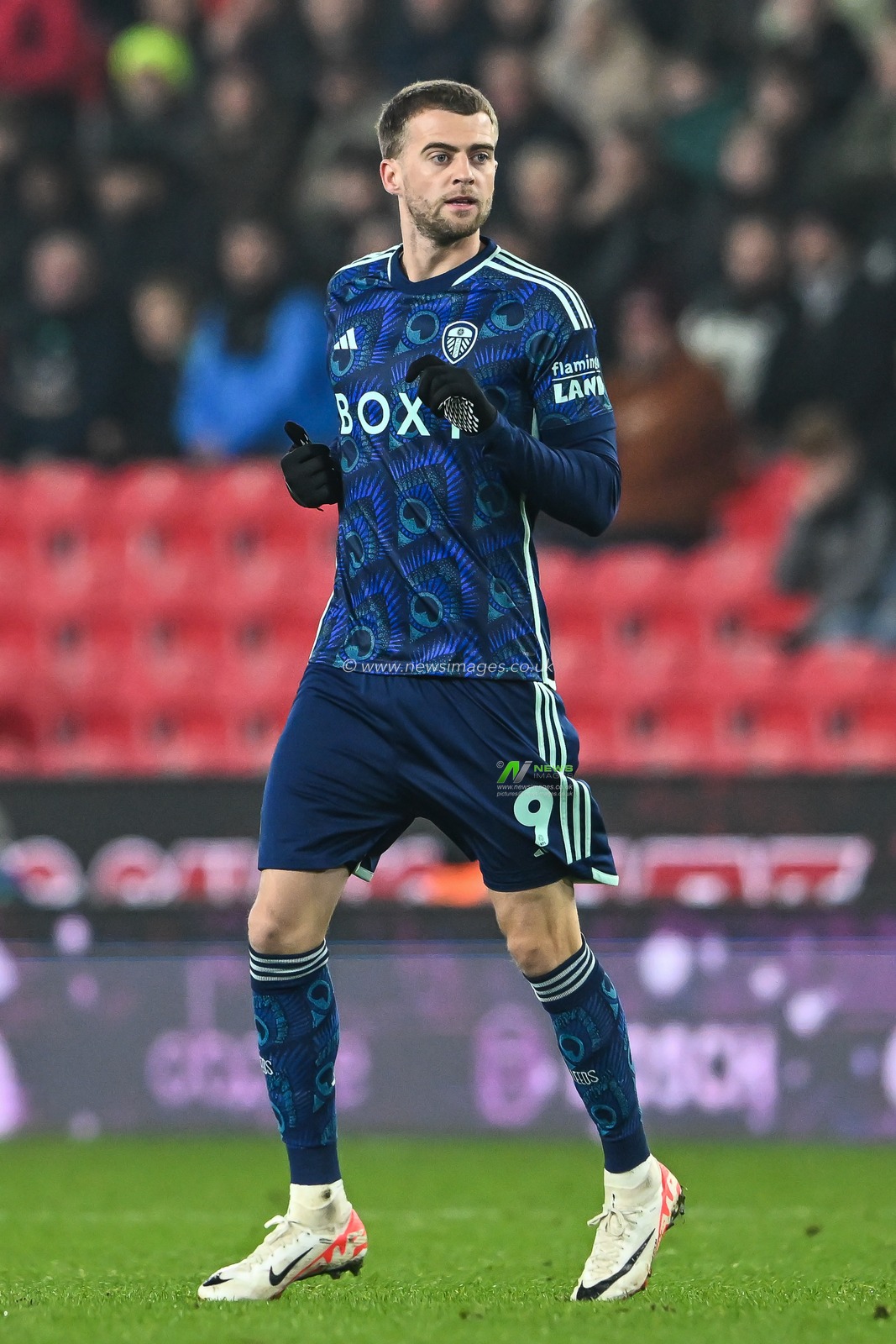 Patrick Bamford #9 of Leeds United during the Sky Bet Championship match Stoke City vs Leeds United at Bet365 Stadium, Stoke-on-Trent, United Kingdom, 25th October 2023

(Photo by Craig Thomas/News Images)