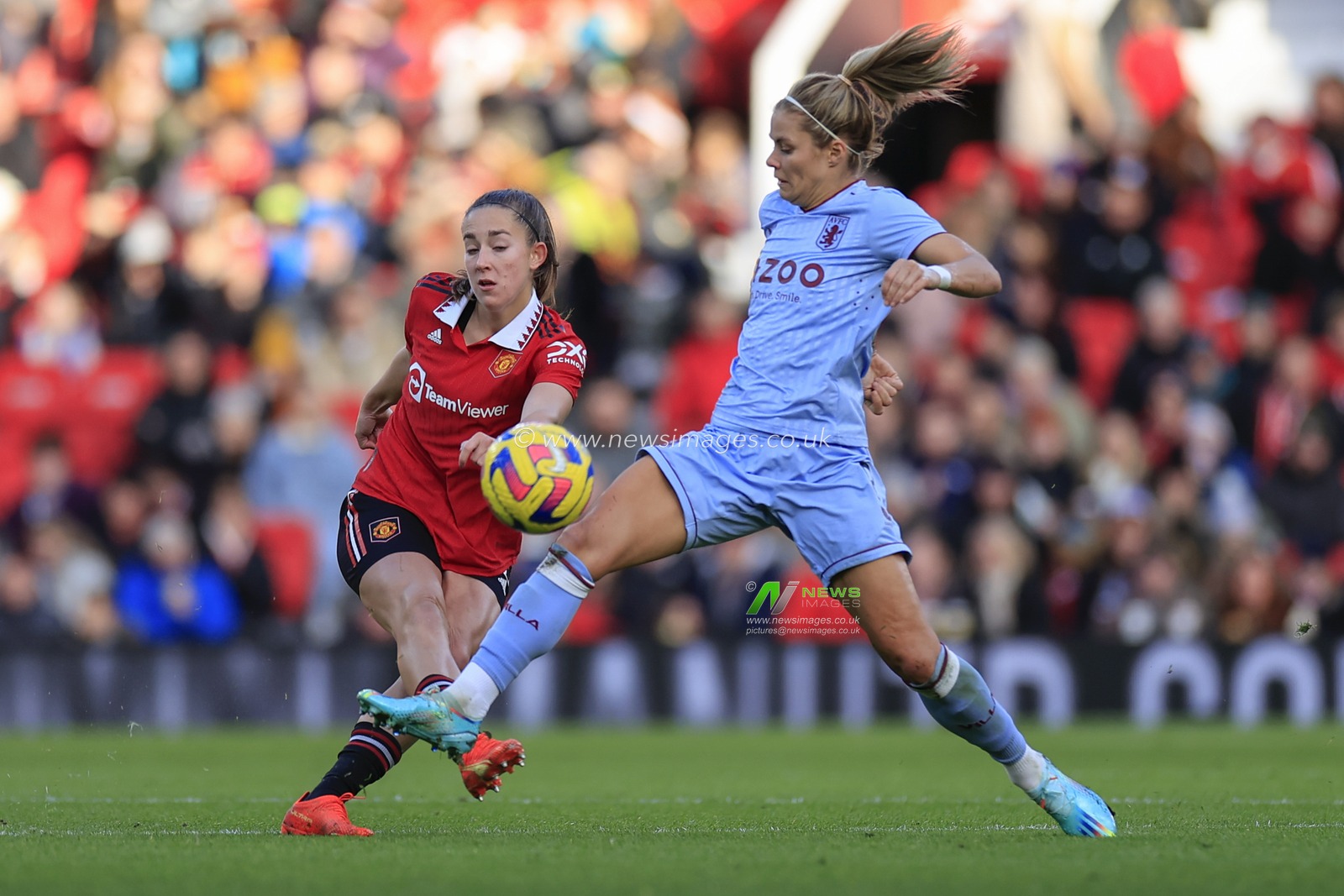 Maya Le Tissier #15 of Manchester United passess the ball beyond Rachel Daly #8 of Aston Villa during The FA Women's Super League match Manchester United Women vs Aston Villa Women at Old Trafford, Manchester, United Kingdom, 3rd December 2022

(Photo by Conor Molloy/News Images)