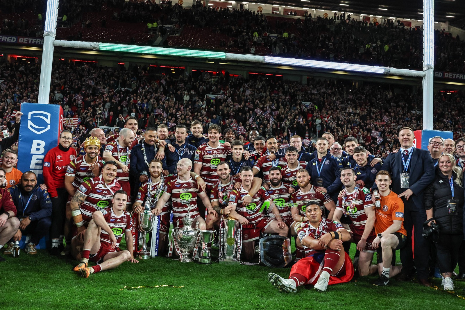Wigan have a team photo with their four trophies from 2024 during the Betfred Super League Grand Final match Wigan Warriors vs Hull KR at Old Trafford, Manchester, United Kingdom, 12th October 2024

(Photo by Mark Cosgrove/News Images)