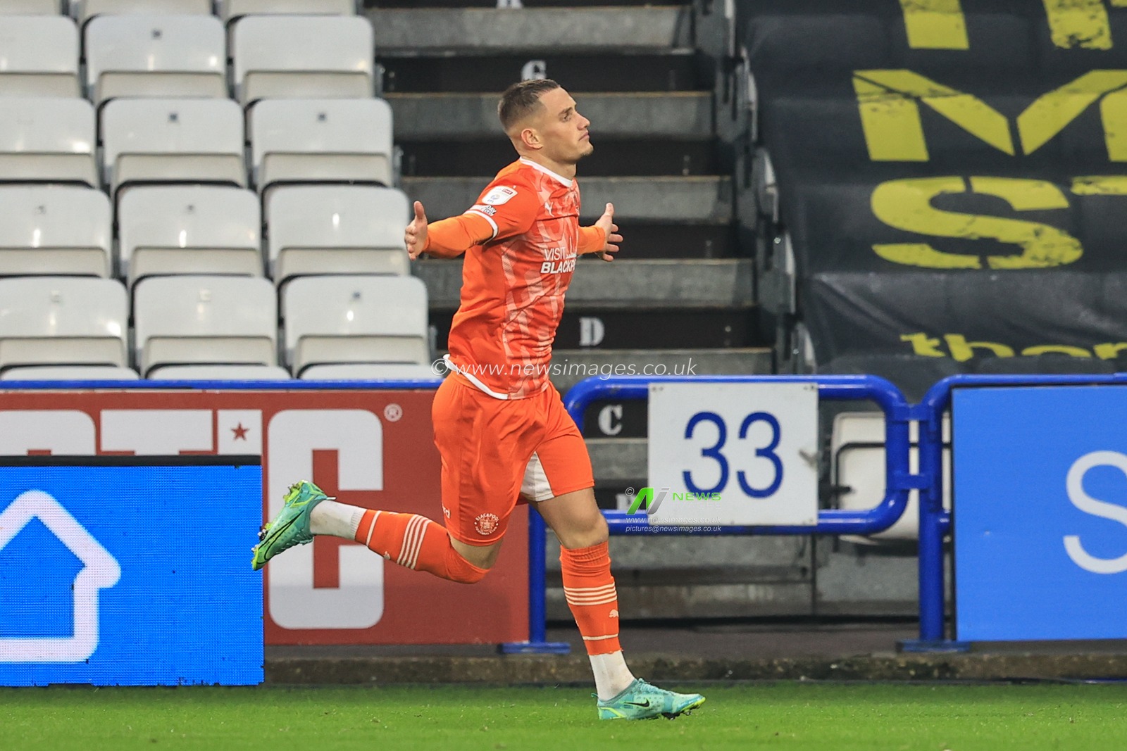 Jerry Yates #9 of Blackpool celebrates his goal to make it 0-1