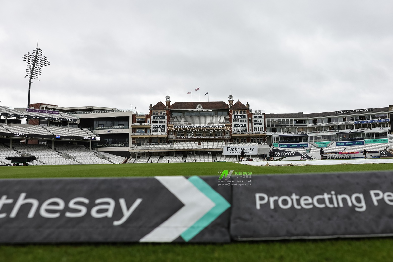 A general view of The Kia Oval during the 2nd Rothesay Test Match Day 1 match England vs New Zealand at The Kia Oval, London, United Kingdom on 17 June 2026

(Photo by Mark Cosgrove/News Images)