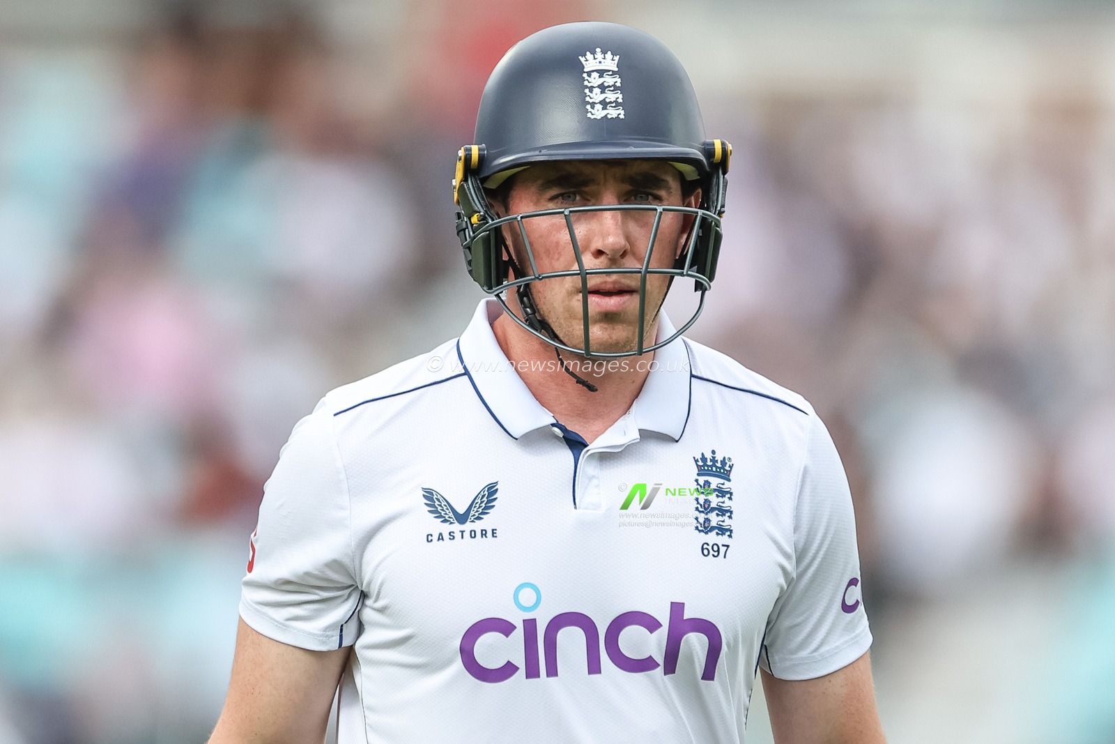 A dejected Dan Lawrence of England leaves the field after been caught by Chandimal during the 3rd Rothesay Test Match Day Three England v Sri Lanka at The Kia Oval, London, United Kingdom, 8th September 2024

(Photo by Mark Cosgrove/News Images)