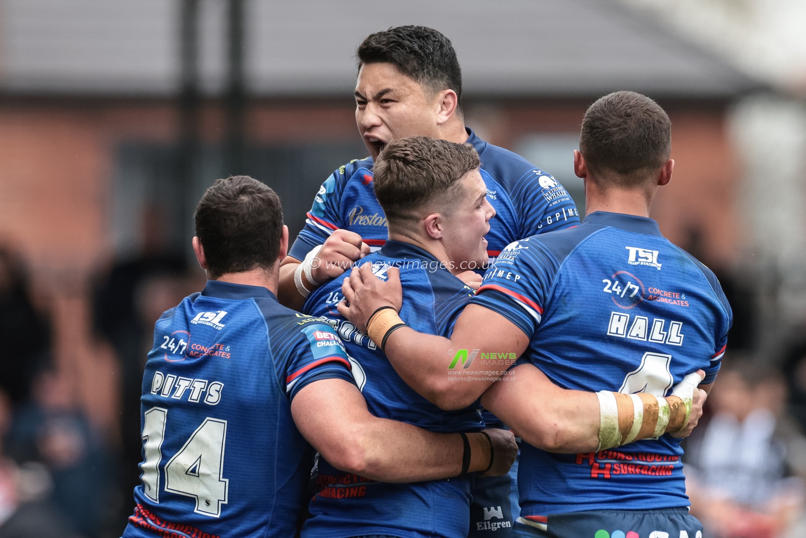 Cameron Scott of Wakefield Trinity celebrates his try during the Betfred Challenge Cup Quarter Final match Wakefield Trinity vs Wigan Warriors at DIY Kitchens Stadium, Wakefield, United Kingdom on 12 April 2026

(Photo by Mark Cosgrove/News Images)
