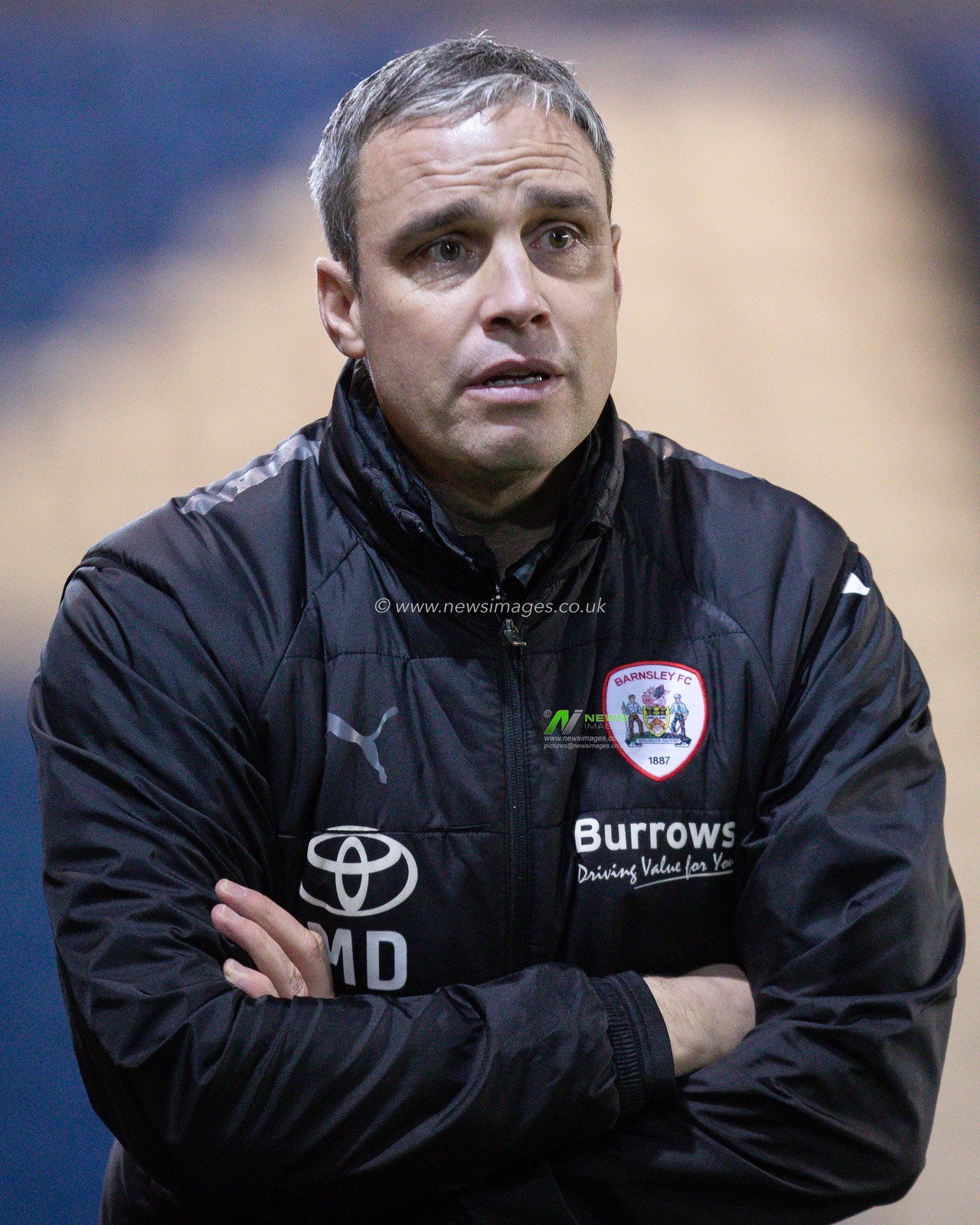 Michael Duff Head coach of Barnsley during the Sky Bet League 1 match Peterborough vs Barnsley at Weston Homes Stadium, Peterborough, United Kingdom, 2nd December 2022

(Photo by James Heaton/News Images)