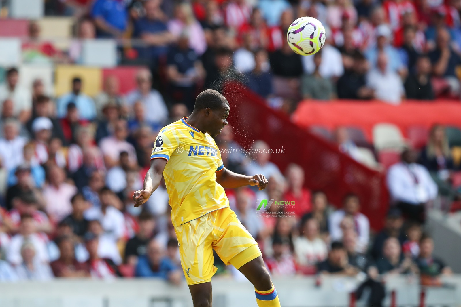 Tyrick Mitchell of Crystal Palace heads the ball clear during the Premier League match Brentford vs Crystal Palace at The Gtech Community Stadium, London, United Kingdom, 18th August 2024

(Photo by Gareth Evans/News Images)