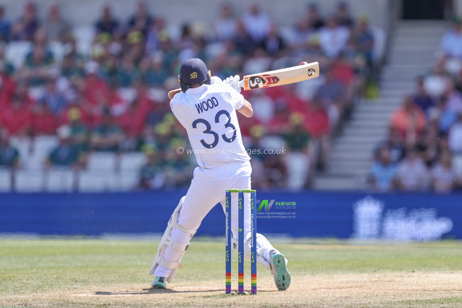 Mark Wood of England hits a six during the LV= Insurance Ashes Third Test Series Day 2 England v Australia at Headingley Stadium, Leeds, United Kingdom, 7th July 2023

(Photo by Mark Cosgrove/News Images)