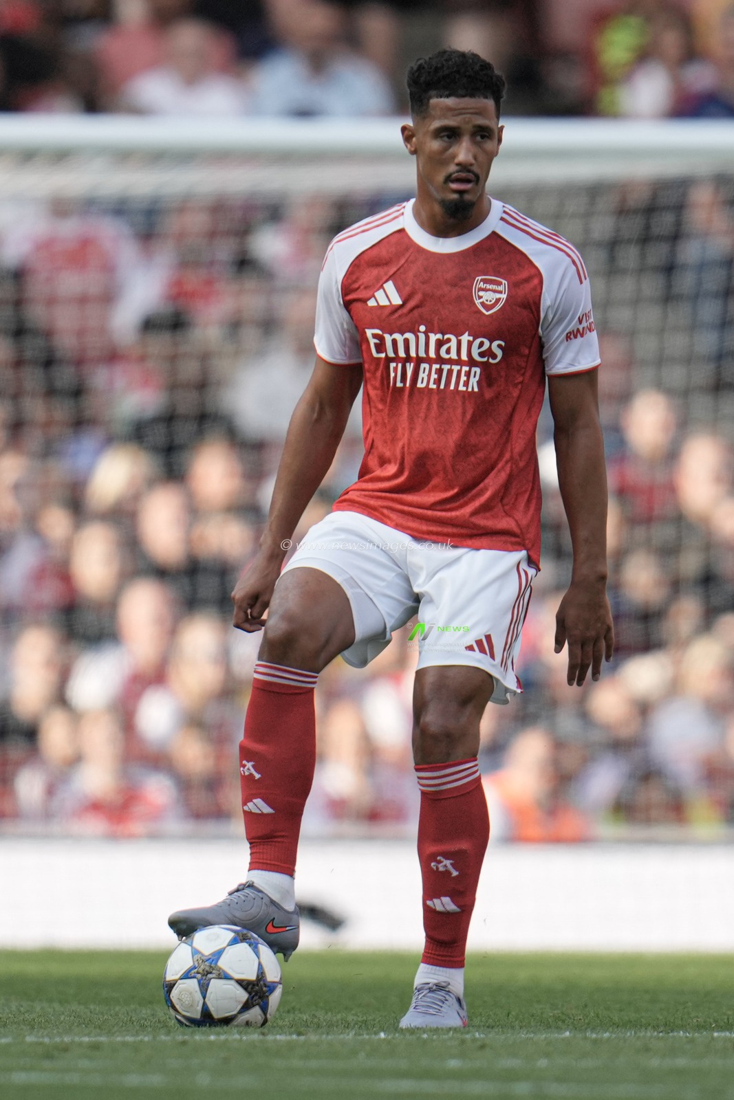 William Saliba of Arsenal on the ball during the Pre-season friendly match Arsenal vs Villarreal at Emirates Stadium, London, United Kingdom, 6th August 2025

(Photo by Harvey Murphy/News Images)