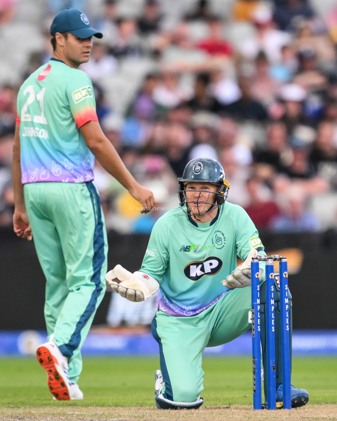 Sam Billings of Oval Invincibles reacts as he misses a potential catch during the The Hundred match Manchester Originals vs Oval Invincibles at Old Trafford, Manchester, United Kingdom, 6th August 2024

(Photo by Craig Thomas/News Images)