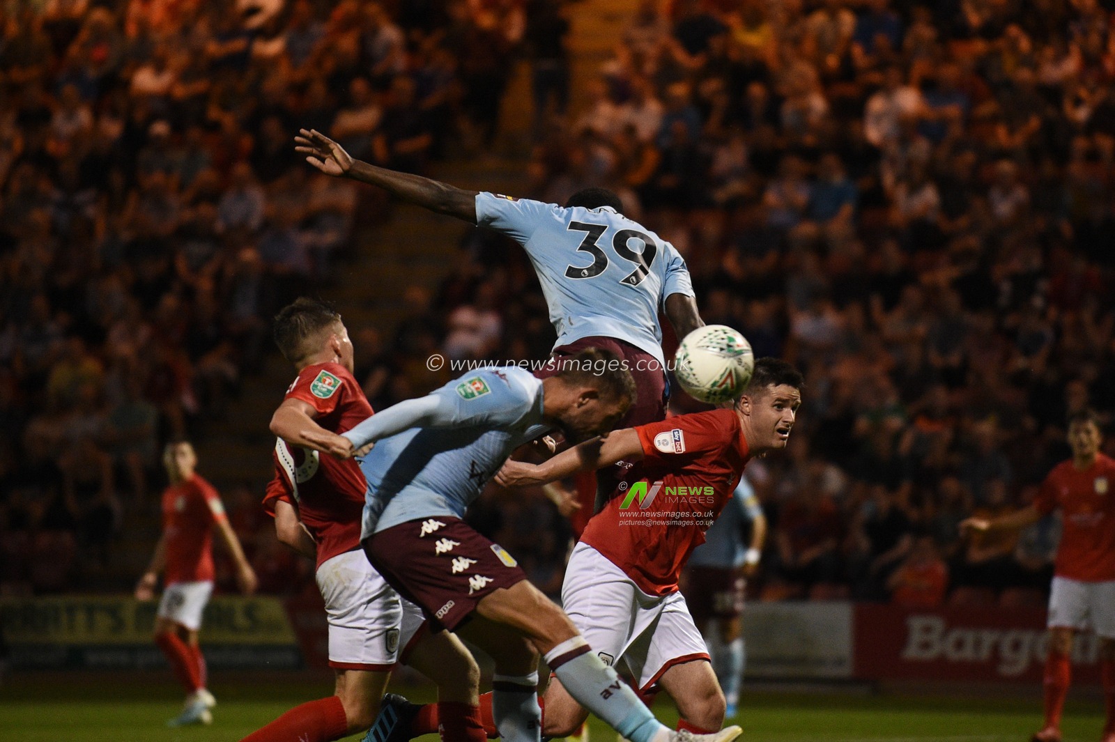 27th August 2019 , Gresty Road, Crewe, England; Carabao Cup Football, Second Round, Crewe Alexandrea vs Aston Villa ; Conor Hourihane (14) of Aston Villa heads the ball and scores to make it 0-3


Credit: Richard Long/News Images

English Football League images are subject to DataCo Licence