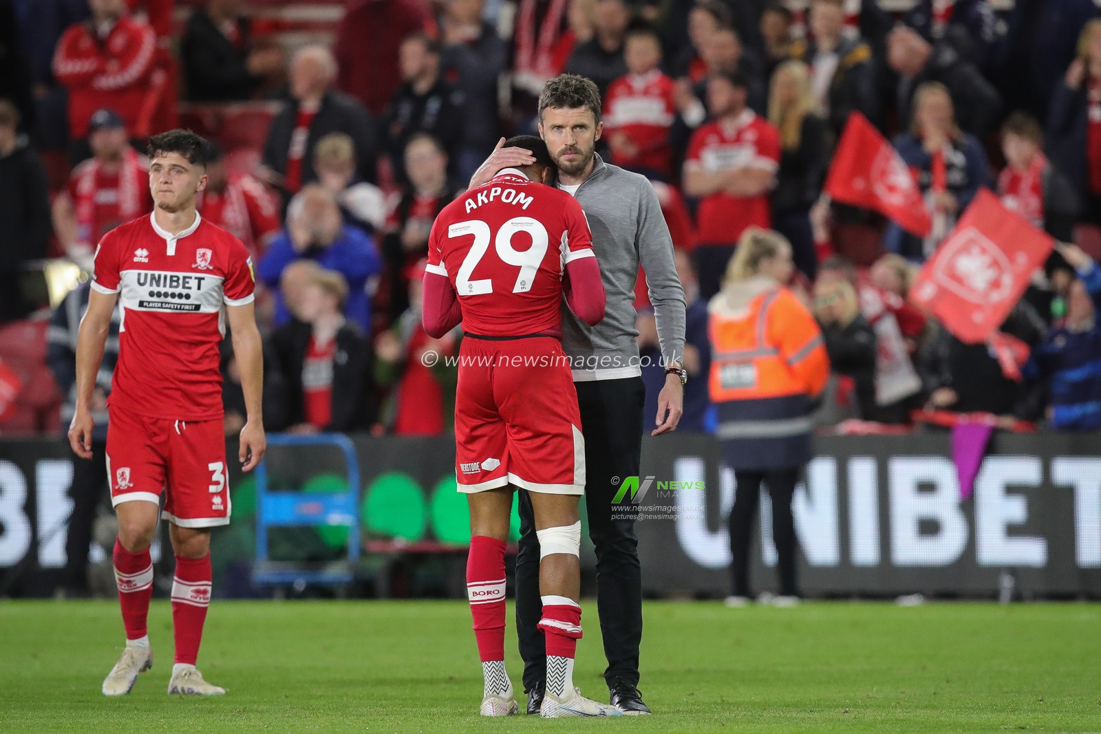 Michael Carrick manager of Middlesbrough consoles a dejected Chuba Akpom #29 of Middlesbrough at full time after the Sky Bet Championship Play-Off match Middlesbrough vs Coventry City at Riverside Stadium, Middlesbrough, United Kingdom, 17th May 2023

(Photo by James Heaton/News Images)