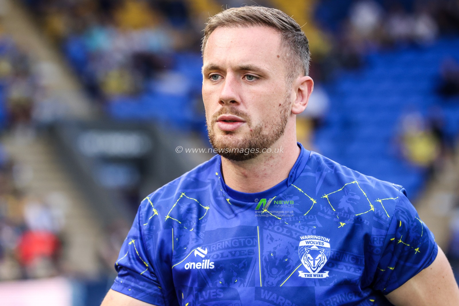 Ben Currie of Warrington Wolves in the pre-game warm up during the Betfred Super League round 15 match Warrington Wolves vs Leeds Rhinos at The Halliwell Jones Stadium, Warrington, United Kingdom on 18 June 2026

(Photo by Alfie Cosgrove/News Images)