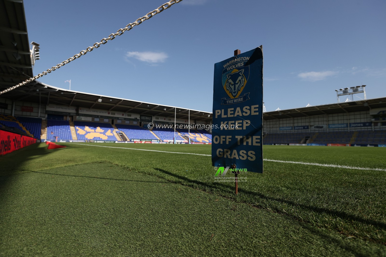 the Betfred Super League round 16 match Warrington Wolves vs Catalans Dragons at The Halliwell Jones Stadium, Warrington, United Kingdom on 25 June 2026

(Photo by Alfie Cosgrove/News Images)