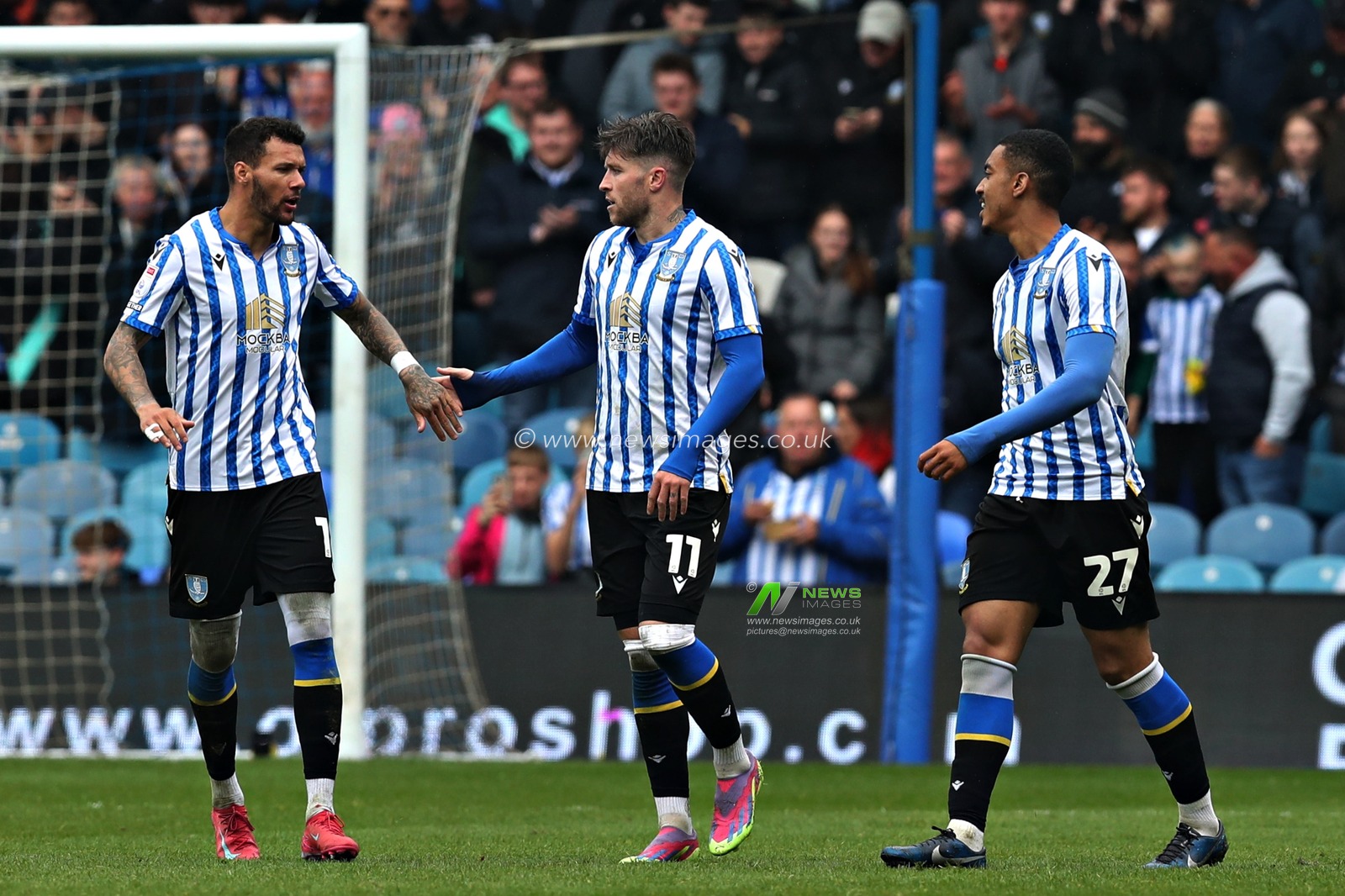Josh Windass of Sheffield Wednesday celebrates his goal during the Sky Bet Championship match Sheffield Wednesday vs Middlesbrough at Hillsborough, Sheffield, United Kingdom, 21st April 2025

(Photo by Sam Eaden/News Images)