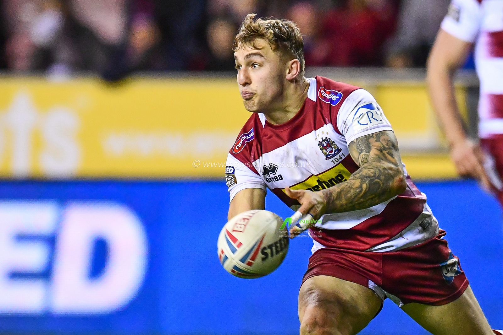 8th February  2019 , DW Stadium, Wigan, England;  Betfred Super League, Round 2, Wigan Warriors vs Leeds Rhinos ; Sam Powell (9) of Wigan Warriors in action 

Credit: Craig Thomas/News Images