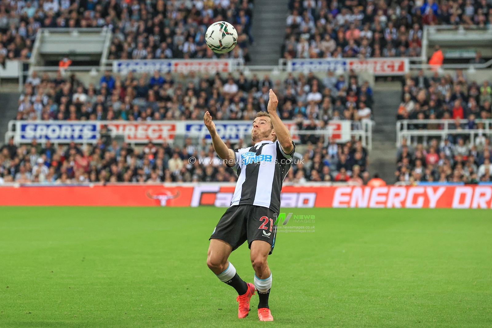 Ryan Fraser #21 of Newcastle United controls the ball