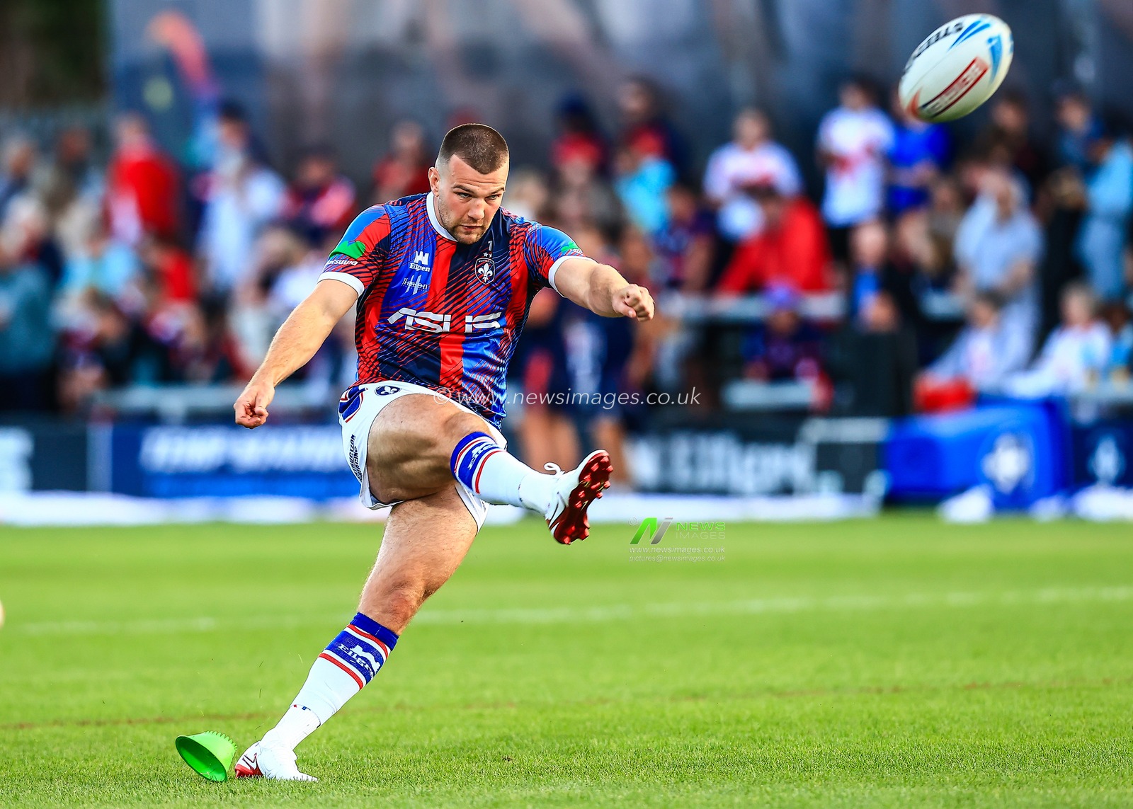 Max Jowitt of Wakefield Trinity in the pre-game warm up during the Betfred Super League round 21 match Wakefield Trinity vs St Helens at DIY Kitchens Stadium, Wakefield, United Kingdom, 8th August 2025

(Photo by Richard Bierton/News Images)