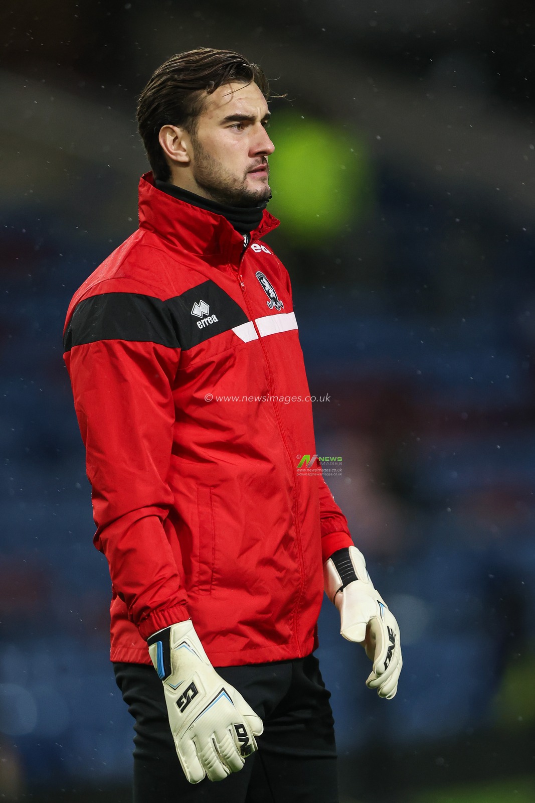 Sol Brynn of Middlesbrough during the pre-game warmup ahead of the Sky Bet Championship match Burnley vs Middlesbrough at Turf Moor, Burnley, United Kingdom, 6th December 2024

(Photo by Alfie Cosgrove/News Images)