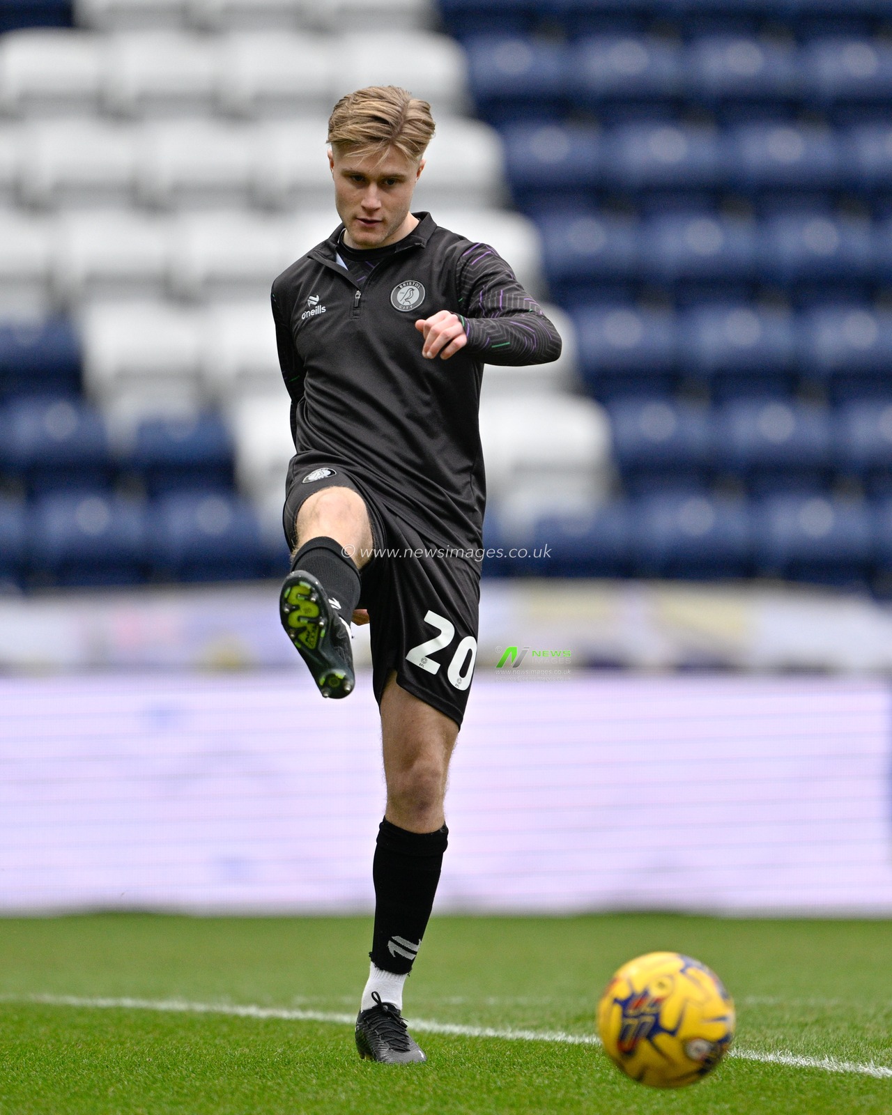 Sam Bell of Bristol City warms up ahead of the match, during the Sky Bet Championship match Preston North End vs Bristol City at Deepdale, Preston, United Kingdom, 13th January 2024

(Photo by Cody Froggatt/News Images)
