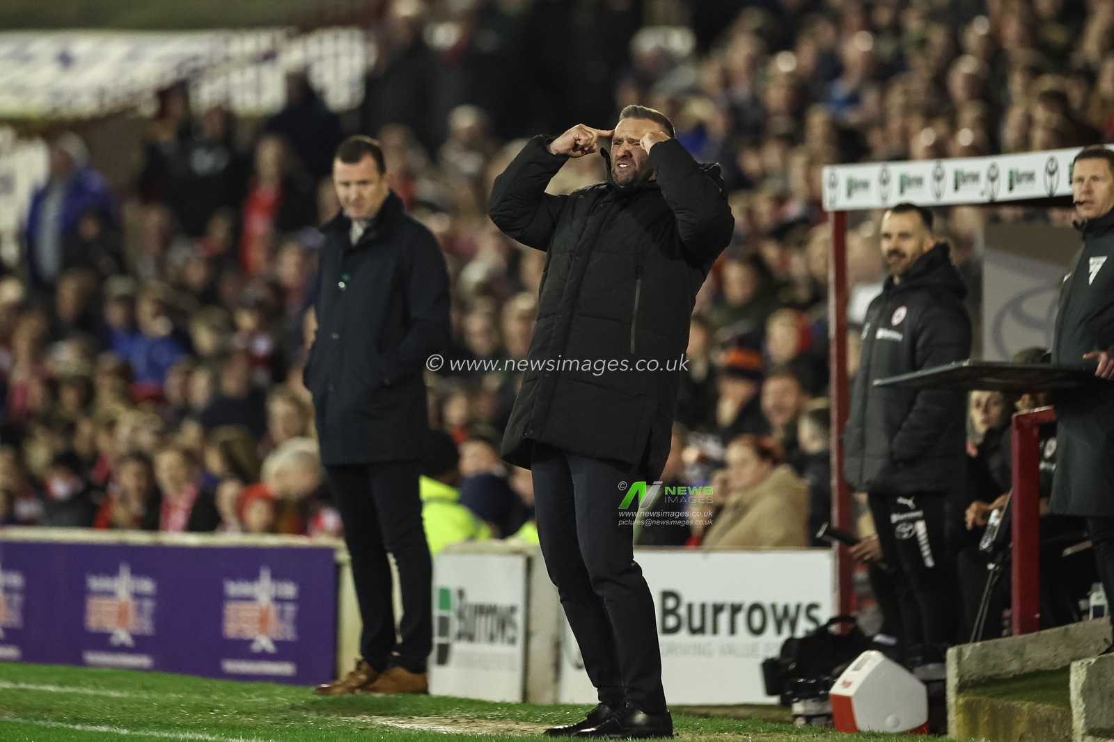 Ian Evatt manager of Bolton Wanderers reacts in the technical area during the Sky Bet League 1 match Barnsley vs Bolton Wanderers at Oakwell, Barnsley, United Kingdom, 5th March 2024

(Photo by Mark Cosgrove/News Images)