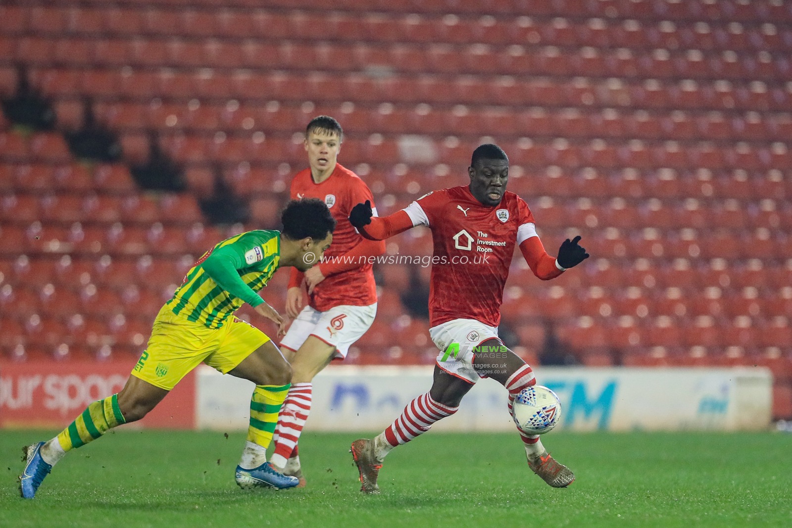 26th December 2019, Oakwell, Barnsley, England; Sky Bet Championship, Barnsley v West Bromwich Albion : Bambo Diaby (5) of Barnsley in action during the game 

Credit: Mark Cosgrove/News Images