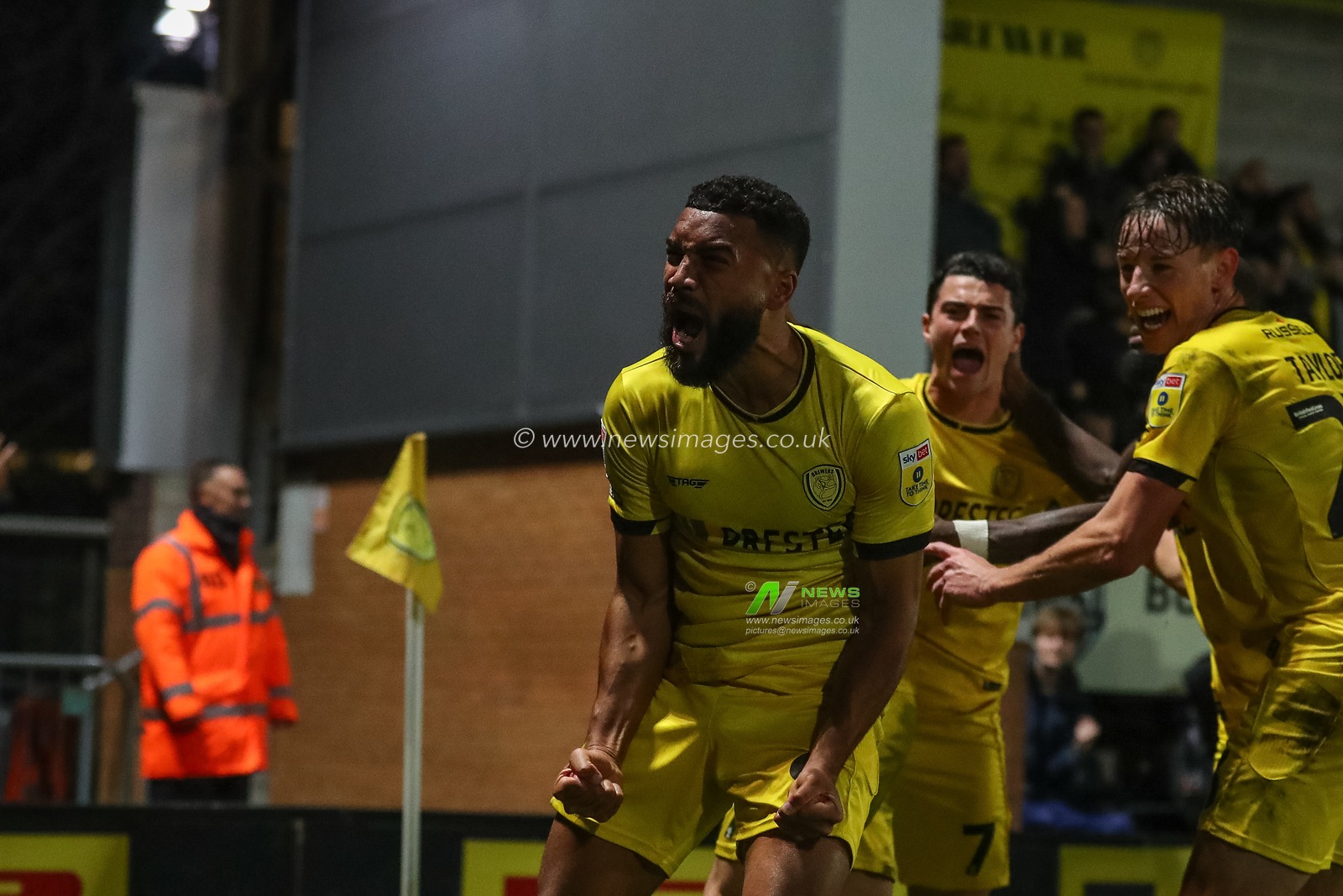 Adrian Mariappa #8 of Burton Albion celebrates his goal to make it 2-2 during the Sky Bet League 1 match Burton Albion vs Plymouth Argyle at Pirelli Stadium, Burton upon Trent, United Kingdom, 19th November 2022

(Photo by Gareth Evans/News Images)
