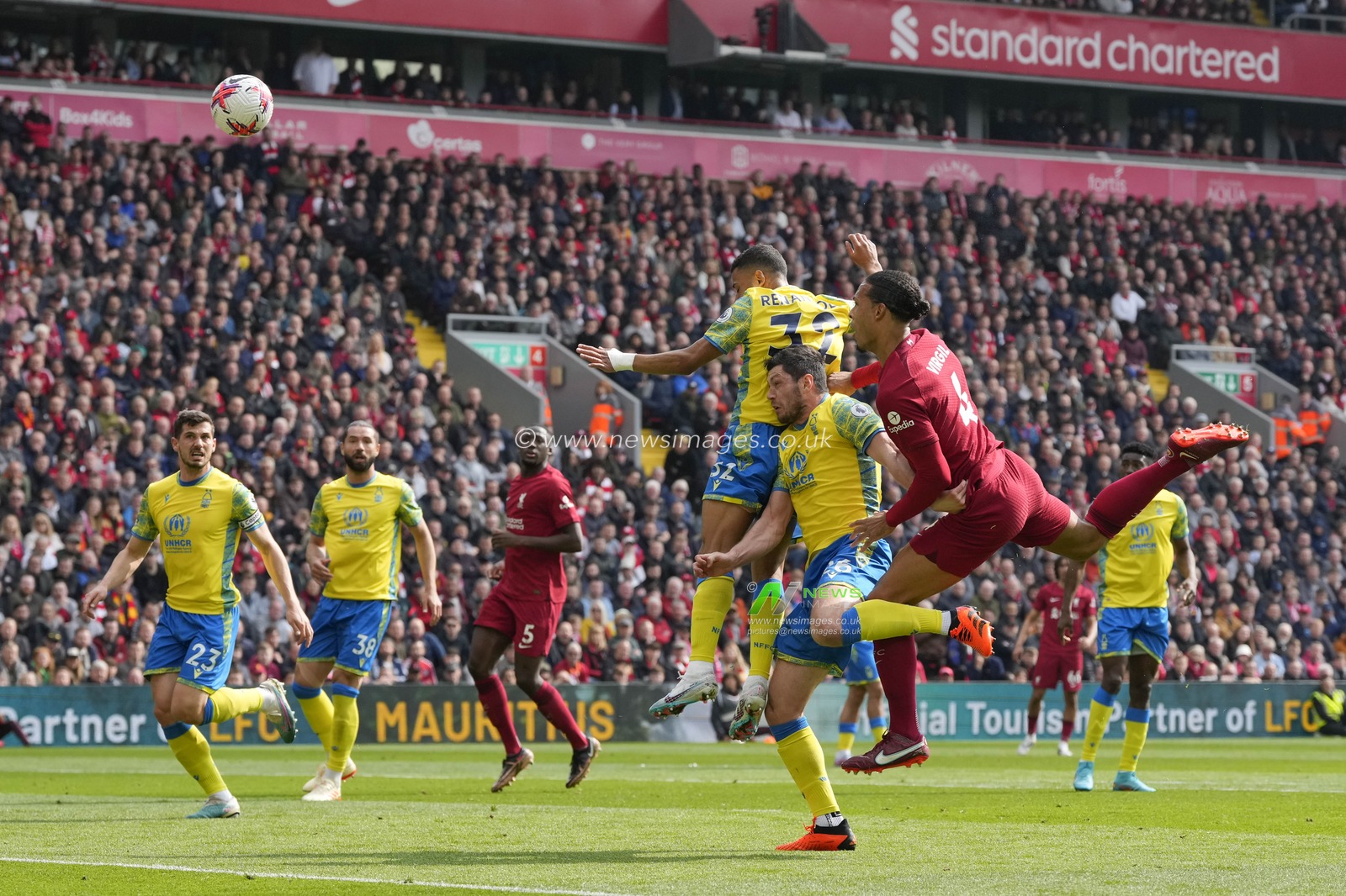 Virgil van Dijk #4 of Liverpool heads goal wards during the Premier League match Liverpool vs Nottingham Forest at Anfield, Liverpool, United Kingdom, 22nd April 2023

(Photo by Steve Flynn/News Images)