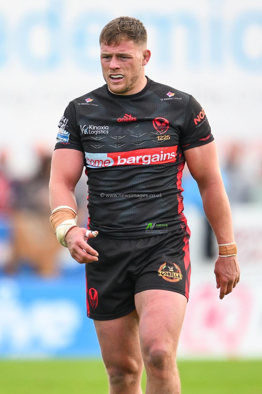 Morgan Knowles of St. Helens during the Betfred Super League Round 10 match Hull KR vs St Helens at Sewell Group Craven Park, Kingston upon Hull, United Kingdom, 4th May 2024

(Photo by Craig Thomas/News Images)