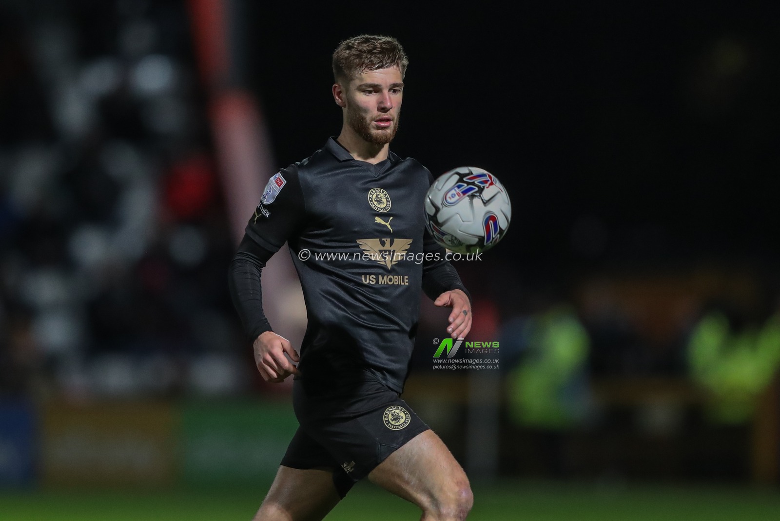 John Mcatee of Barnsley breaks with the ball during the Sky Bet League 1 match Stevenage vs Barnsley at Lamex Stadium, Stevenage, United Kingdom, 9th April 2024

(Photo by Alfie Cosgrove/News Images)