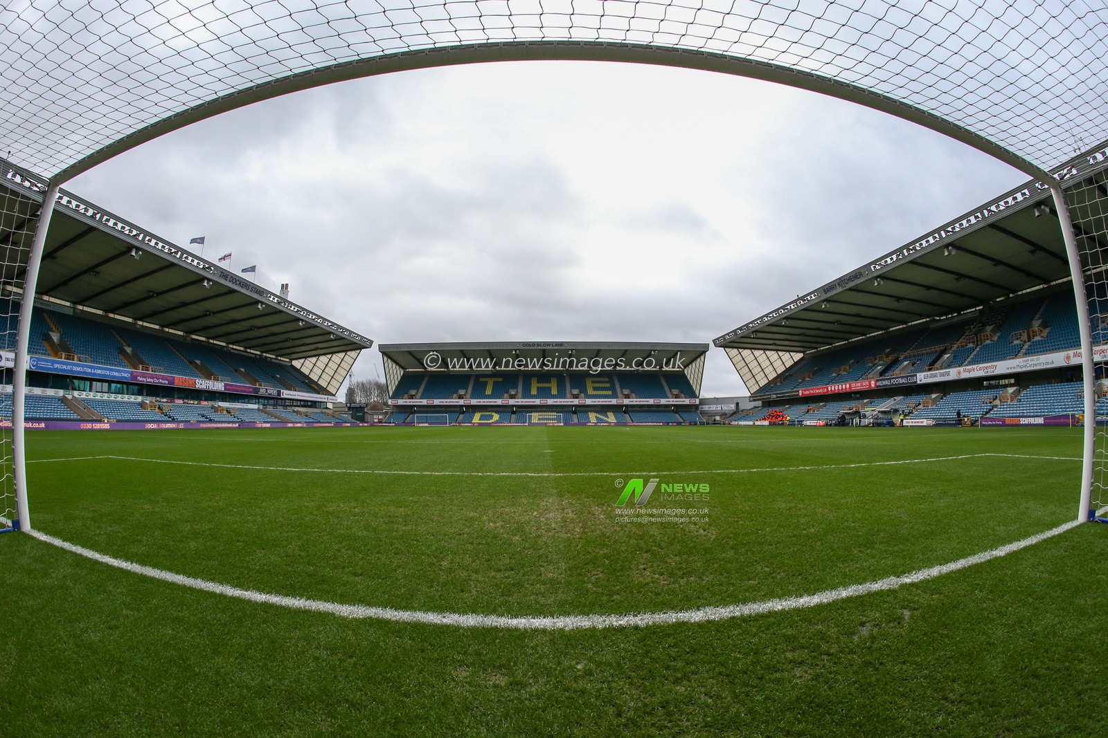 A general view of the stadium during the Emirates FA Cup Third Round match Millwall vs Sheffield United at The Den, London, United Kingdom, 7th January 2023

(Photo by Arron Gent/News Images)