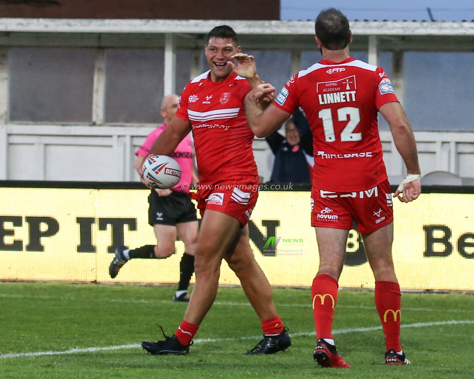 Ryan Hall (5) of Hull KR celebrates his try