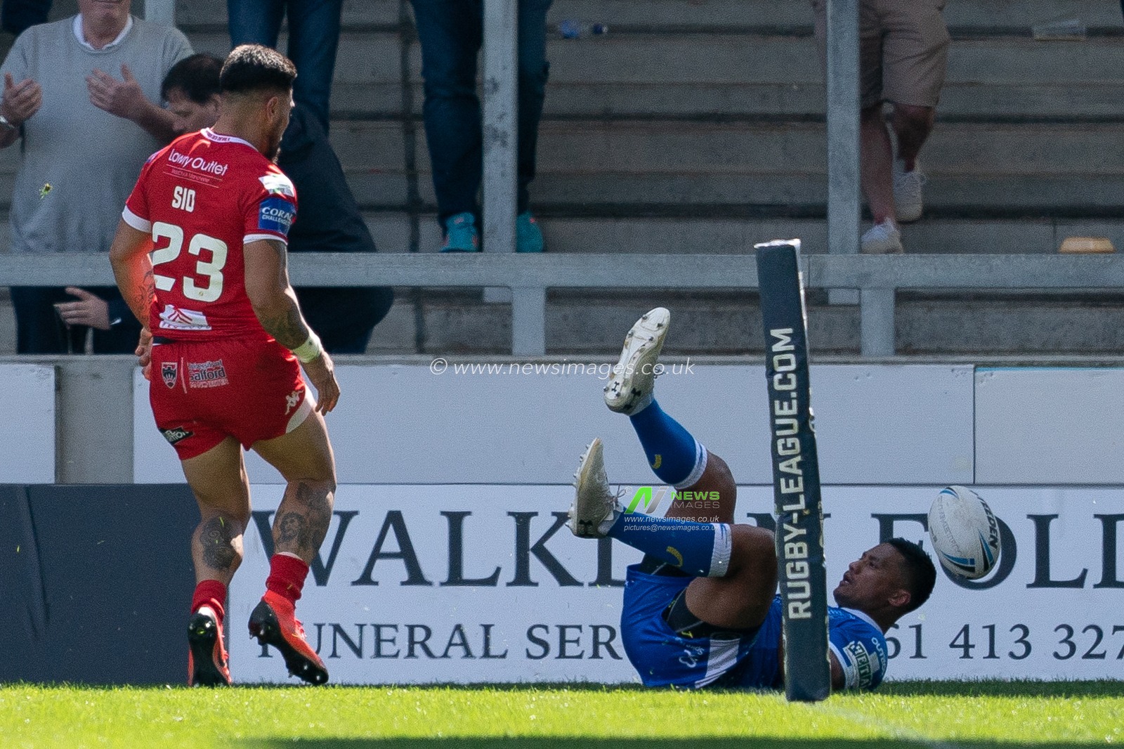 Hull Kingston Rovers Junior Vaivai goes over to score his sides third try


11th May 2019 , AJ Bell Stadium, Eccles, England; Coral Challenge Cup 2019, Round 6, Salford Red Devils vs Hull KR ;


Credit: Terry Donnelly/News Images