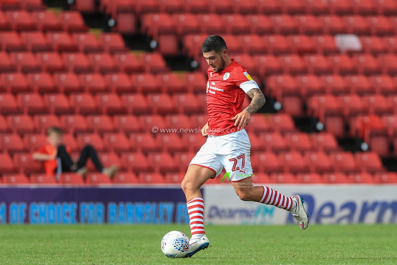 3rd August 2019, Oakwell, Barnsley, England; Sky Bet Championship, Barnsley vs Fulham ; 
Mike Bahre (10) of Barnsley during the game

Credit: Mark Cosgrove/News Images

English Football League images are subject to DataCo Licence
