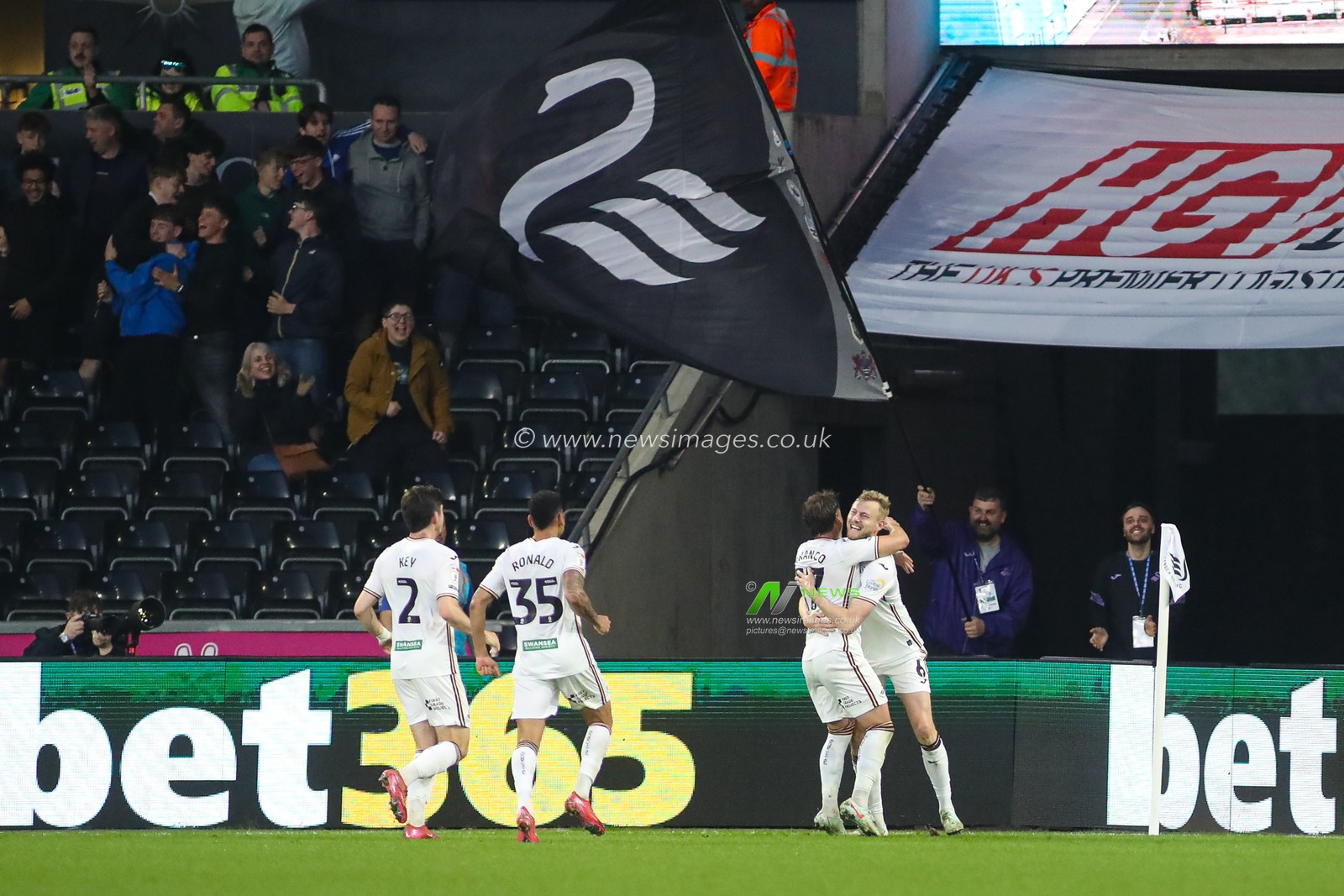 Harry Darling of Swansea City celebrates scoring his teams second goal during the Sky Bet Championship match Swansea City vs Plymouth Argyle at Swansea.com Stadium, Swansea, United Kingdom, 9th April 2025

(Photo by Andrew Lewis/News Images)