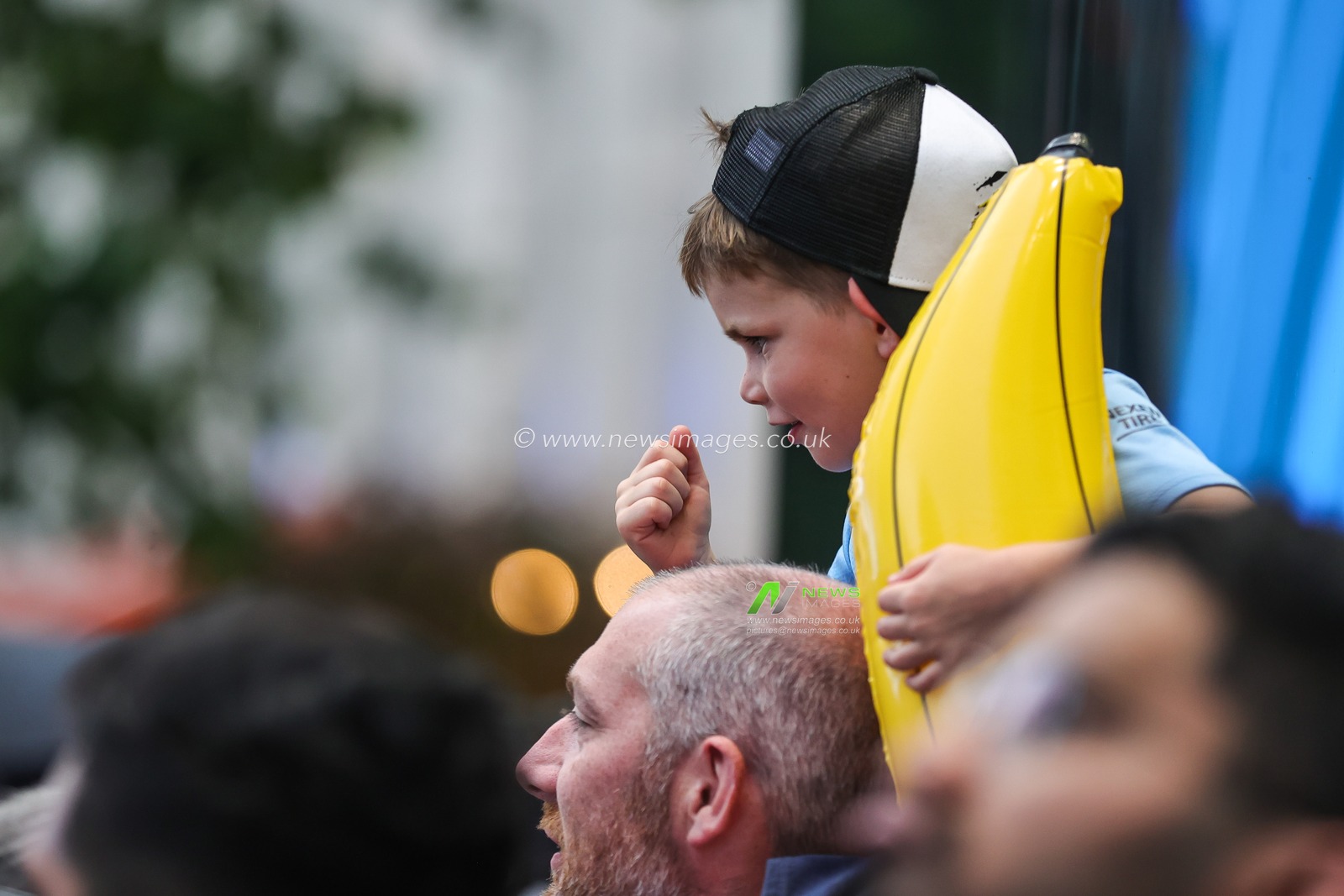 Fans start to arrive ahead of the Manchester City's Treble victory parade at St Peterâ€™s Square, Manchester, United Kingdom, 12th June 2023

(Photo by Mark Cosgrove/News Images)
