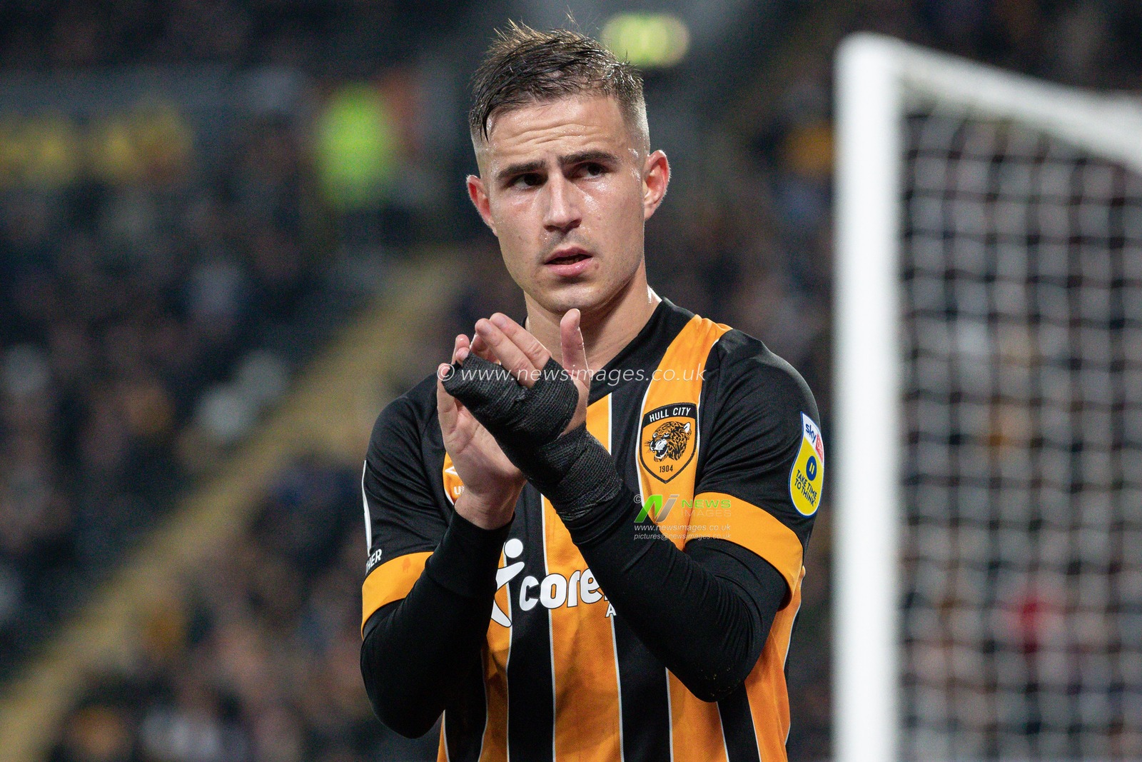 Dimitrios Pelkas #20 of Hull City claps his hands and applauds the supporters as he is subbed off during the Sky Bet Championship match Hull City vs Reading at MKM Stadium, Hull, United Kingdom, 12th November 2022

(Photo by James Heaton/News Images)