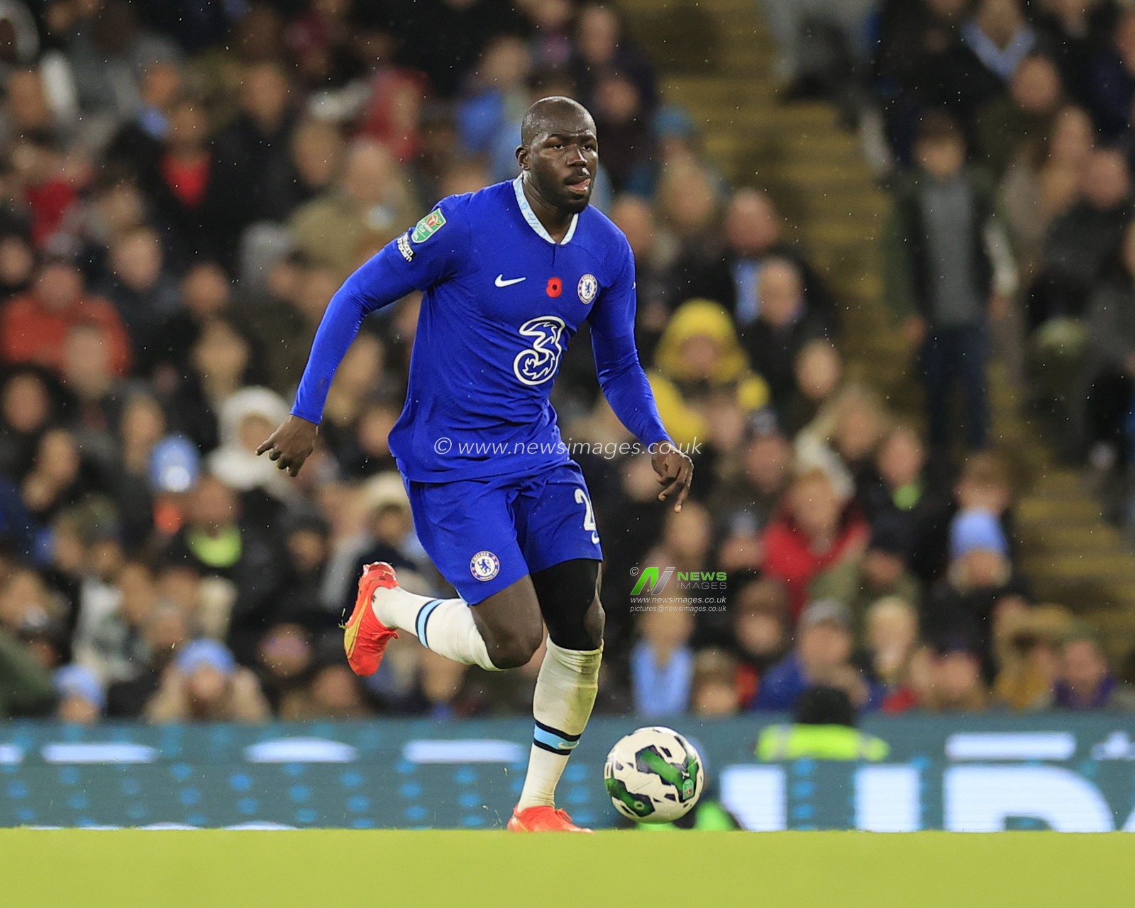 Kalidou Koulibaly #26 of Chelsea in action during the Carabao Cup Third Round match Manchester City vs Chelsea at Etihad Stadium, Manchester, United Kingdom, 9th November 2022

(Photo by Conor Molloy/News Images)