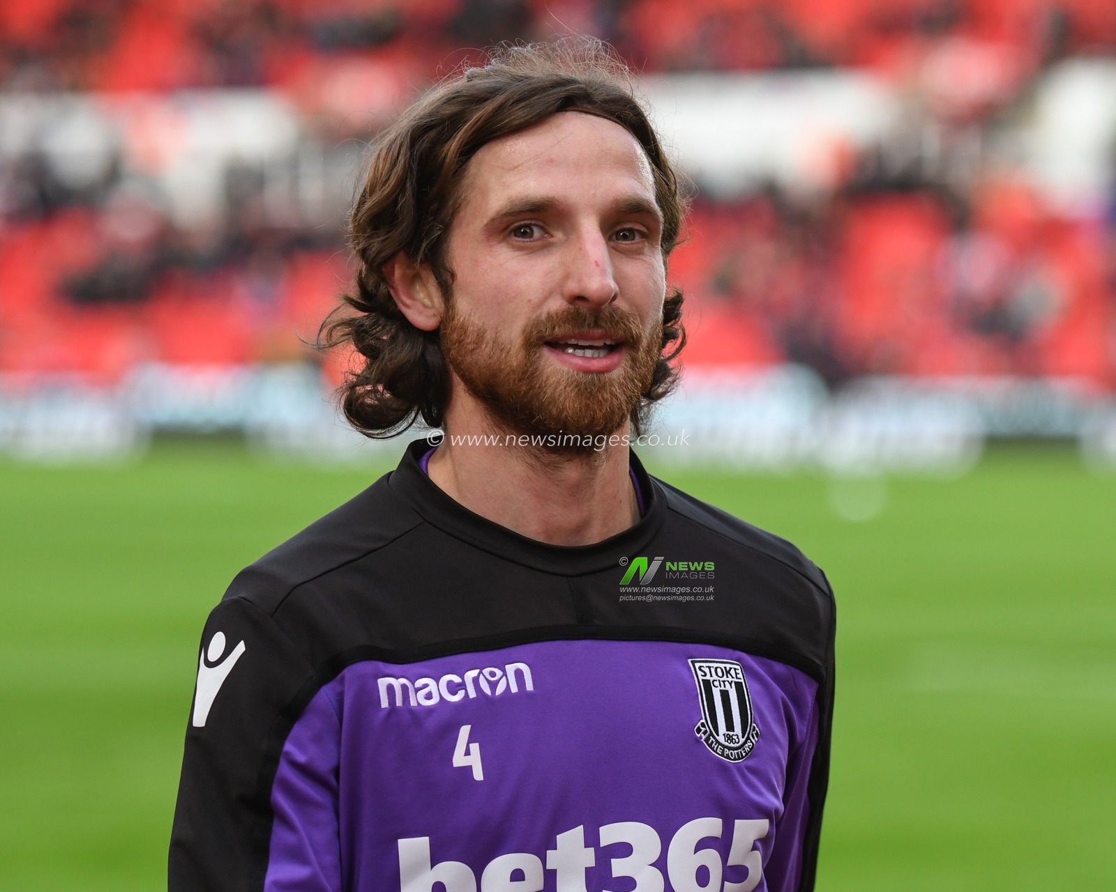 22nd December 2018, Bet 365 Stadium, Stoke-on-Trent, England; Sky Bet Championship, Stoke City vs Millwall ; Joe Allen of Stoke City 


Credit: Richard Long/News Images

English Football League images are subject to DataCo Licence
