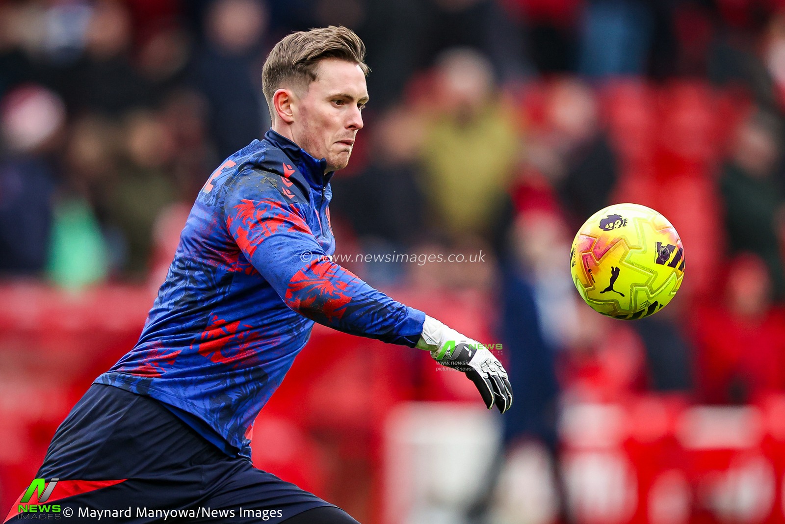 Crystal Palace goalkeeper Dean Henderson in the pregame warmup session during the Premier League match Nottingham Forest vs Crystal Palace at City Ground, Nottingham, United Kingdom, 1st February 2026

(Photo by Alfie Cosgrove/News Images)