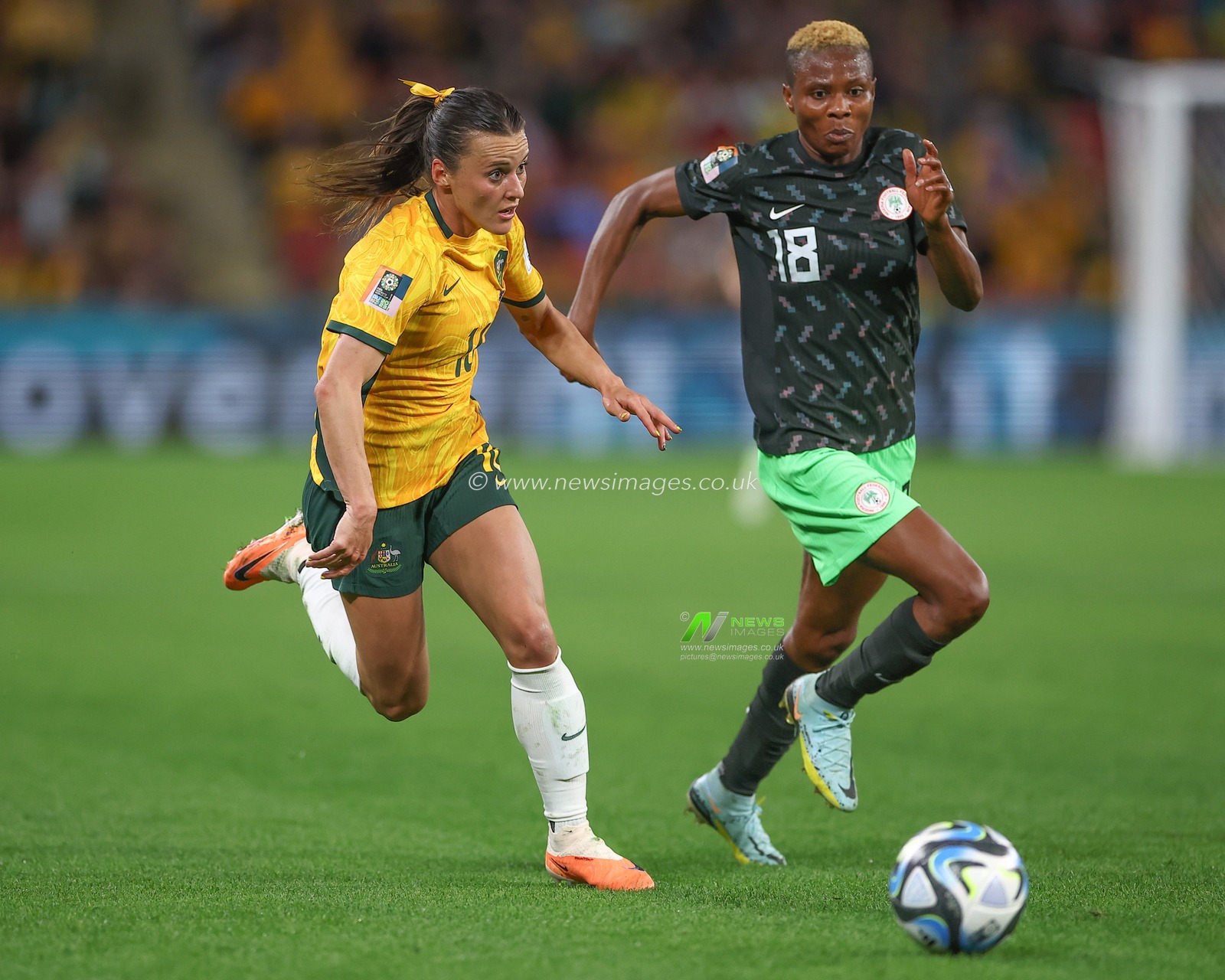 Hayley Raso #16 of Australia and Halimatu Ayinde #18 of Nigeria battle for the ball during the FIFA Women's World Cup 2023 Group B match Australia Women vs Nigeria Women at Suncorp Stadium, Brisbane, Australia, 27th July 2023

(Photo by Patrick Hoelscher/News Images)