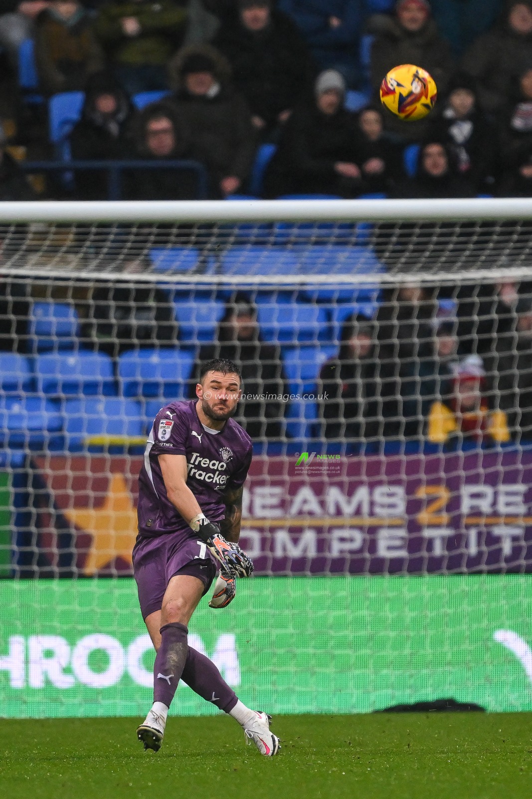 Richard O'Donnell of Blackpool in action during the Sky Bet League 1 match Bolton Wanderers vs Blackpool at Toughsheet Community Stadium, Bolton, United Kingdom, 23rd November 2024

(Photo by Craig Thomas/News Images)