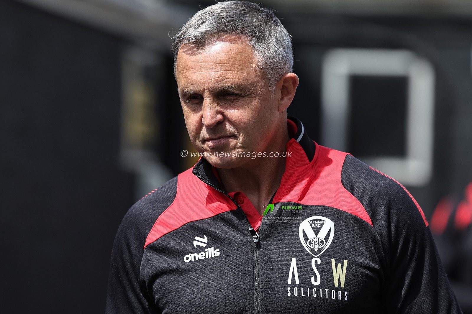 Paul Rowley head coach of St Helens R.F.C. arrives during the Betfred Super League round 12 match Castleford Tigers vs St Helens at OneBore Stadium, Castleford, Untied Kingdom on 23 May 2026

(Photo by Mark Cosgrove/News Images)