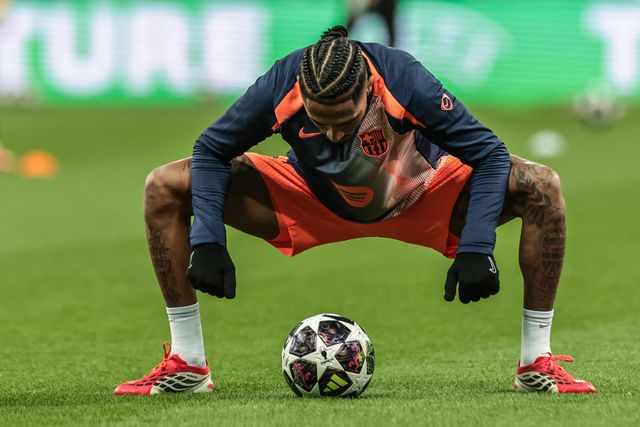 Raphinha of Barcelona in the pregame warmup session during the UEFA Champions League Last 16 match Newcastle Untied vs Barcelona at St. James's Park, Newcastle, United Kingdom on 10 March 2026

(Photo by Mark Cosgrove/News Images)